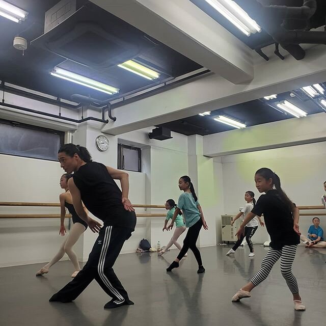 ジュニアコンテの振り付けが
始まりましたー

#contemporarydance #バレエ#コンテンポラリー