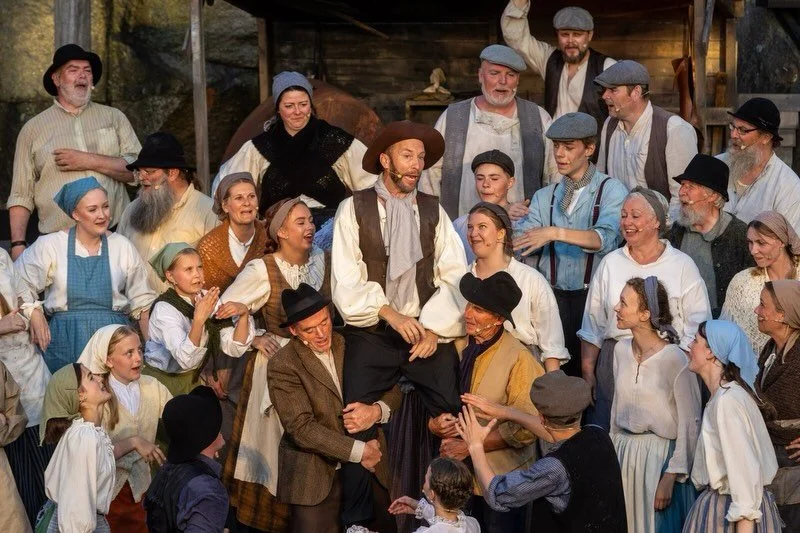 2025

Du ble vakker p&aring; veldig mange m&aring;ter - og t&oslash;ff ❤️ 

Tusen takk til alle vi har rundt oss, og til alle dere nydelige mennesker som kommer p&aring; konserter og forestillinger. Tusen takk ogs&aring; til verdens beste kolleger💖
