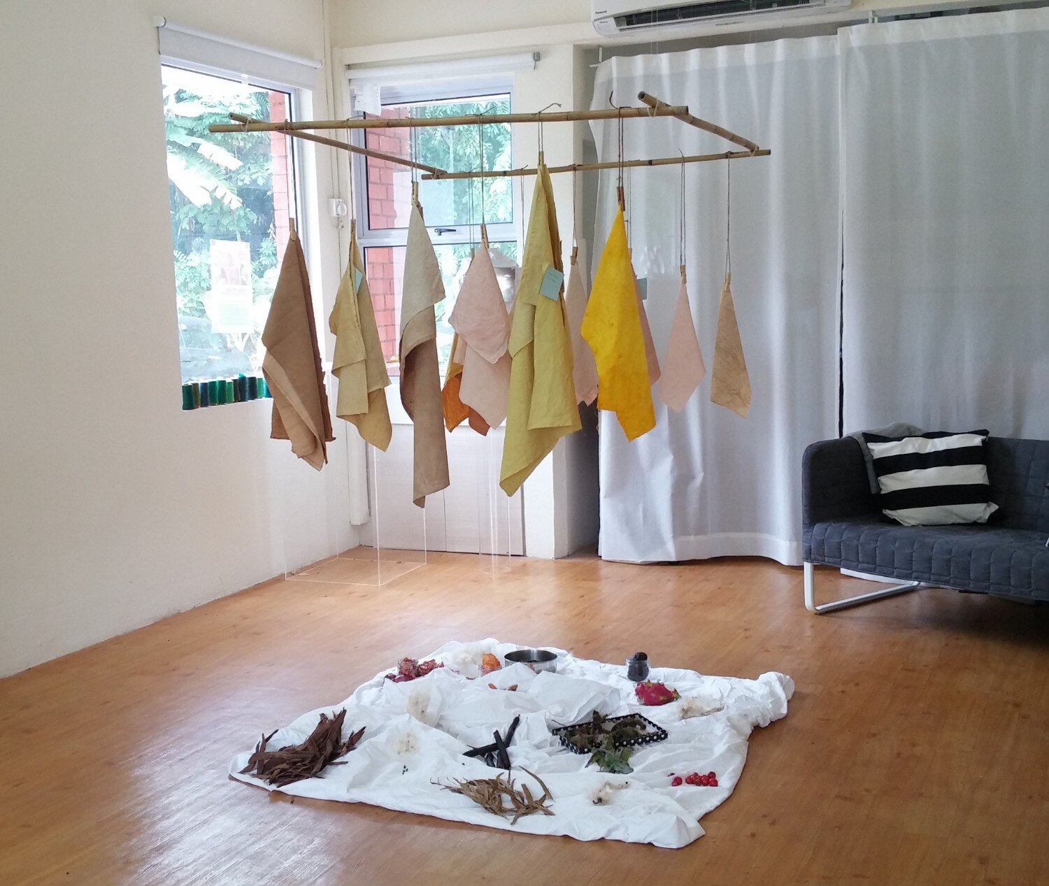 Natural dyes interactive installation by Agy Textile Artist at L'Observatoire