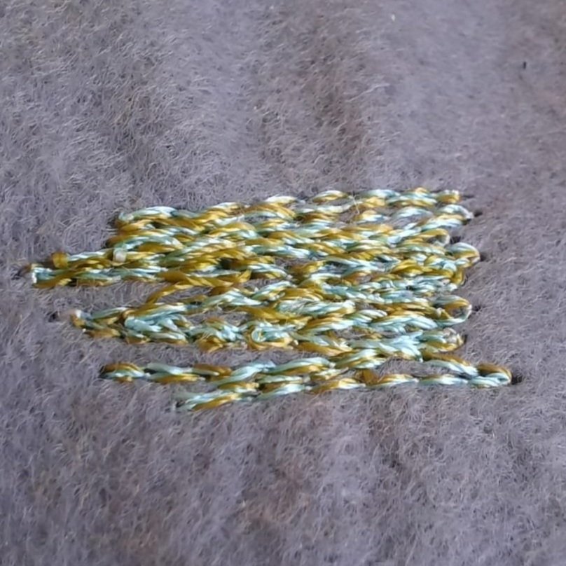 Two threads on zig zag stitch setting