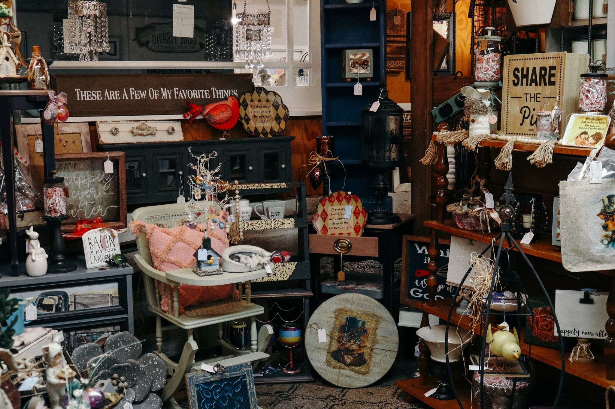 WHAT'S BEEN YOUR FAVORITE FIND?

Our unique barn is filled with creative treasures! Tell us what your favorite purchase from @prestigecreativemarkets has been in the comments below! 👇

www.prestigecreativemarkets.com | 630-326-8858 | 475 W Army Trai