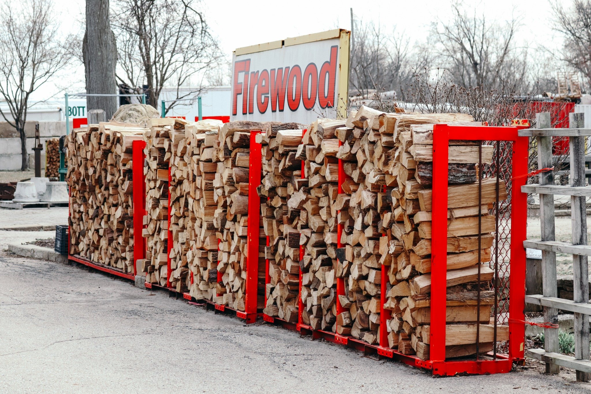 WE HAVE FIREWOOD! 🔥

Make sure you have plenty of firewood! Mixed hardwood firewood is currently available for scheduled pickup at @prestigecreativemarkets!

Face Cord: $130 + tax
1/2 Face Cord: $80 + tax
1/4 Face Cord: $45 + tax

Contact us at info