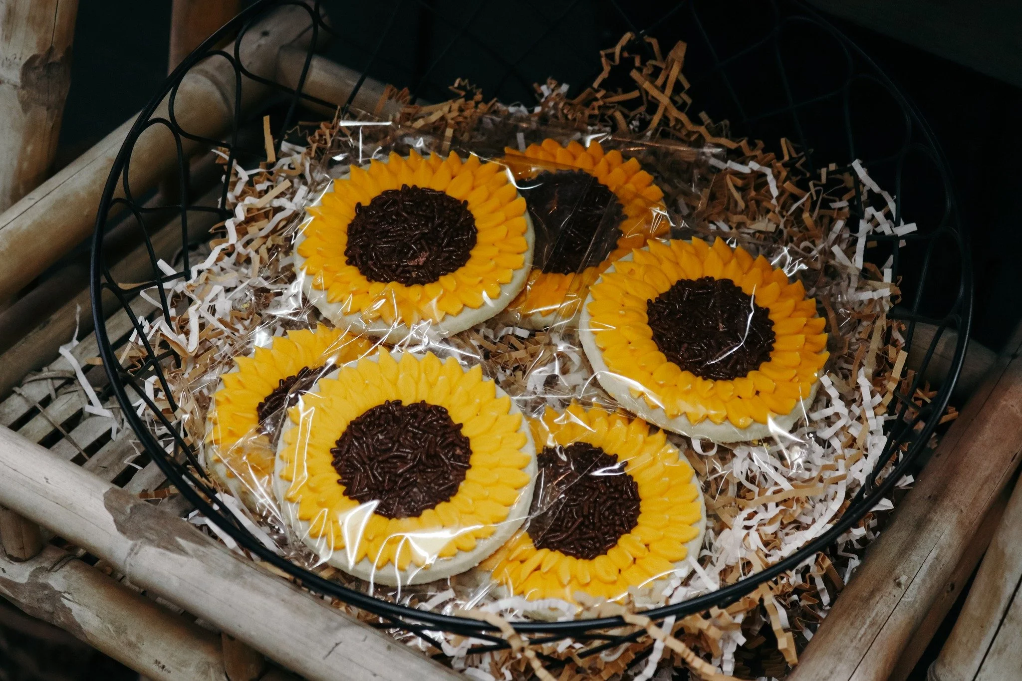 TAKE HOME A FALL COOKIE! 🌻

Don't miss our hand-iced sugar cookies near our main counter! Treat yourself, or give one as a gift to sweeten someone's day. You can shop with us from 10AM - 4PM today!

www.prestigecreativemarkets.com | 630-326-8858 | 4