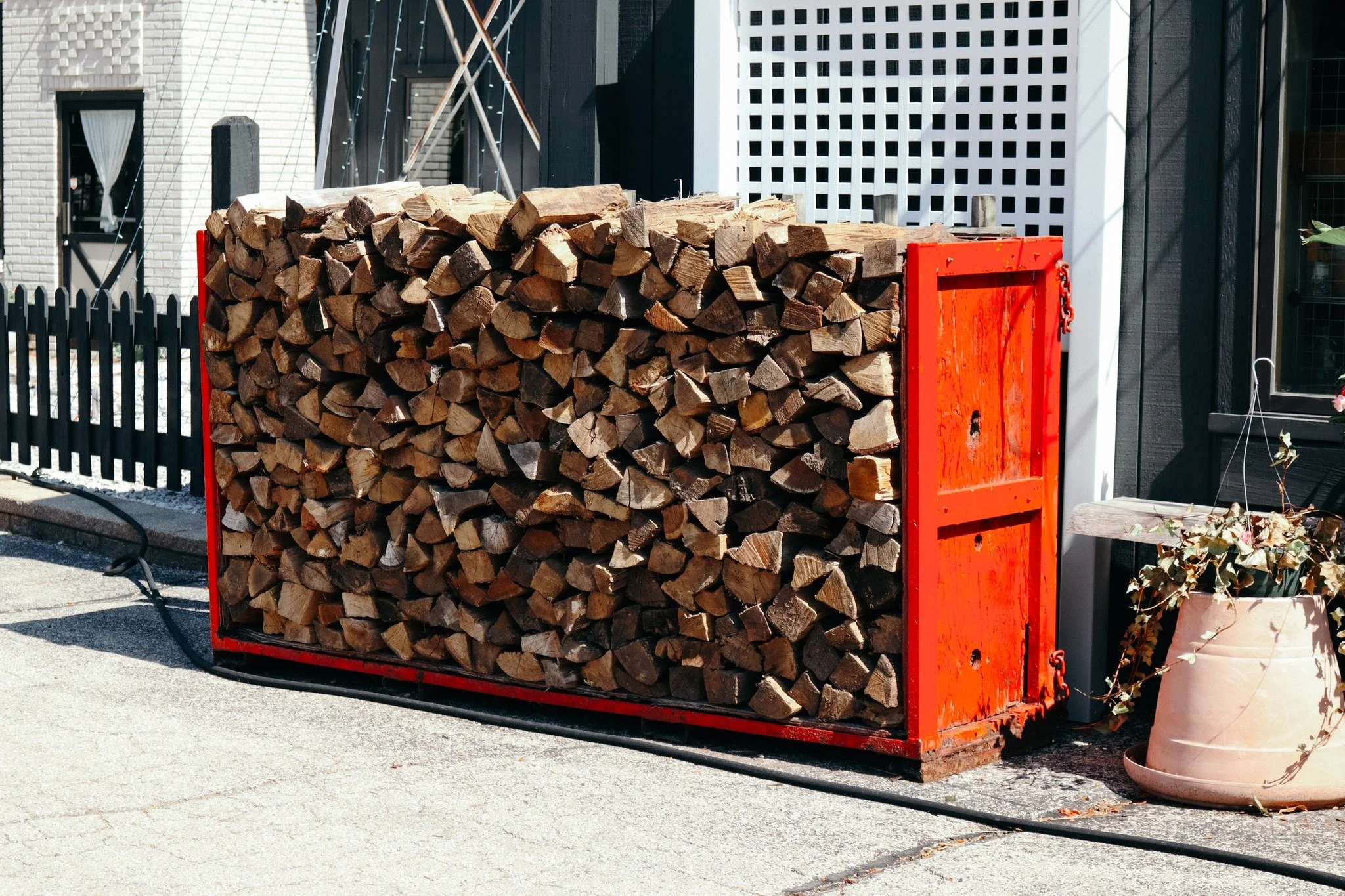 IT'S BONFIRE SEASON! 🔥

Replenish your supply for those cozy fall nights! Mixed hardwood firewood is currently available for scheduled pickup at @prestigecreativemarkets.

Face Cord: $130 + tax
1/2 Face Cord: $80 + tax
1/4 Face Cord: $45 + tax

Cont