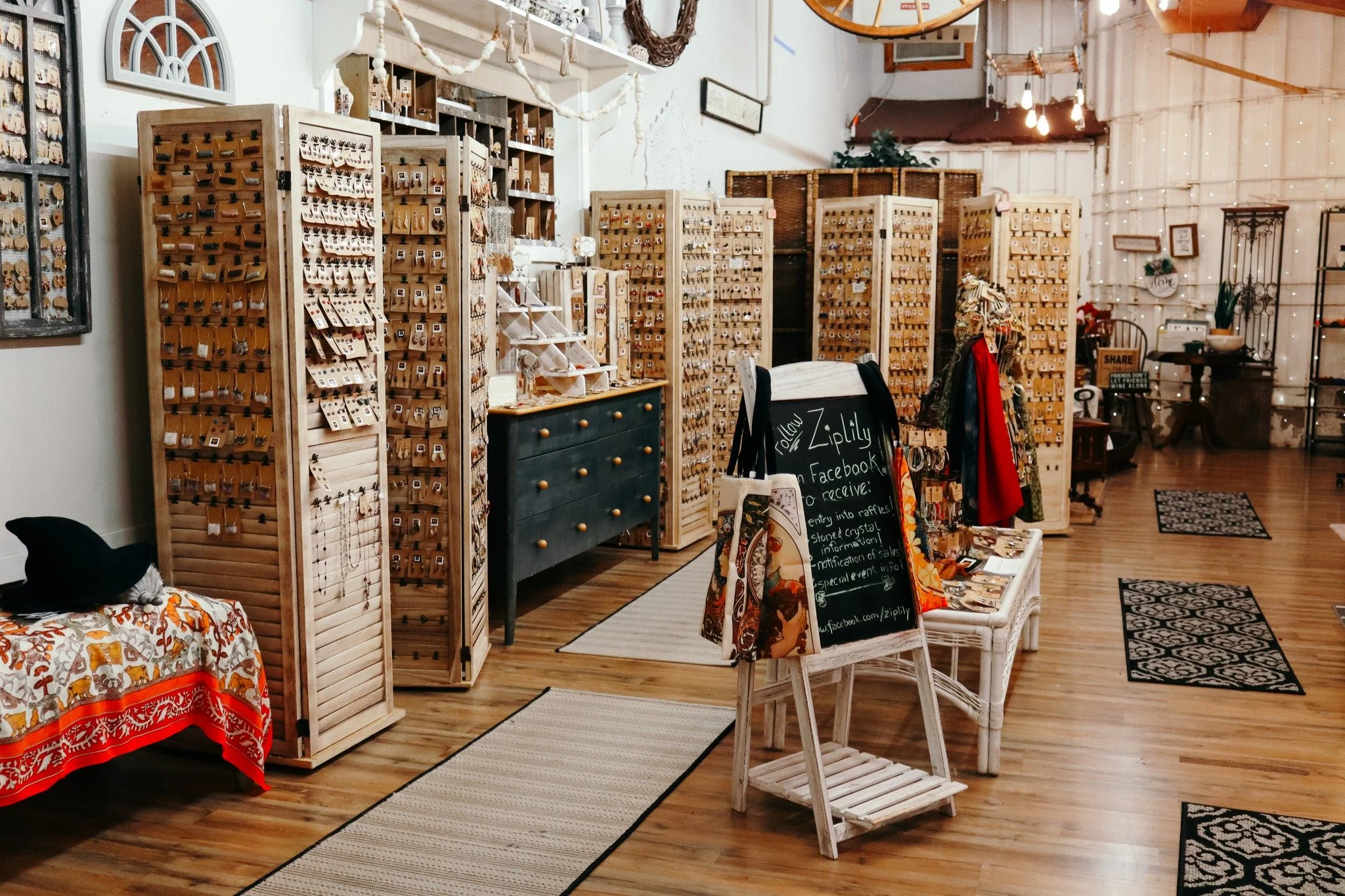 GRAB SOME NEW ACCESSORIES!

Our selection of boutique earrings, necklaces, bracelets, pins, and more is unmatched! Find the perfect piece for your style, or a beautiful gift for a friend. We are open every Wednesday - Sunday!

www.prestigecreativemar