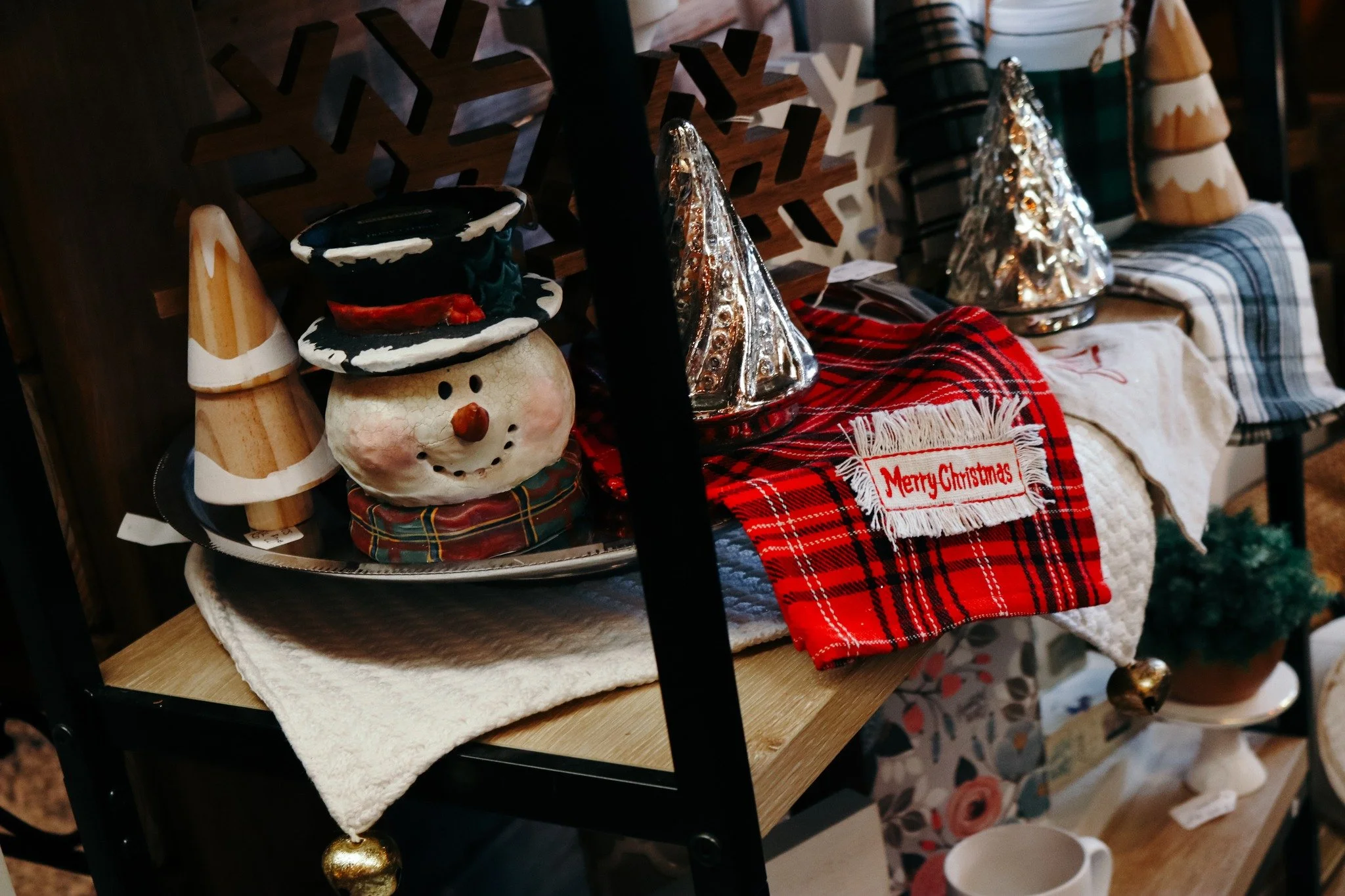 IT FEELS LIKE CHRISTMAS AT THE BARN! 🎀

There&rsquo;s something magical about wandering through aisles of handmade decor, twinkling lights, and one-of-a-kind gifts. Find your holiday spirit - and maybe a few perfect presents - at @prestigecreativema