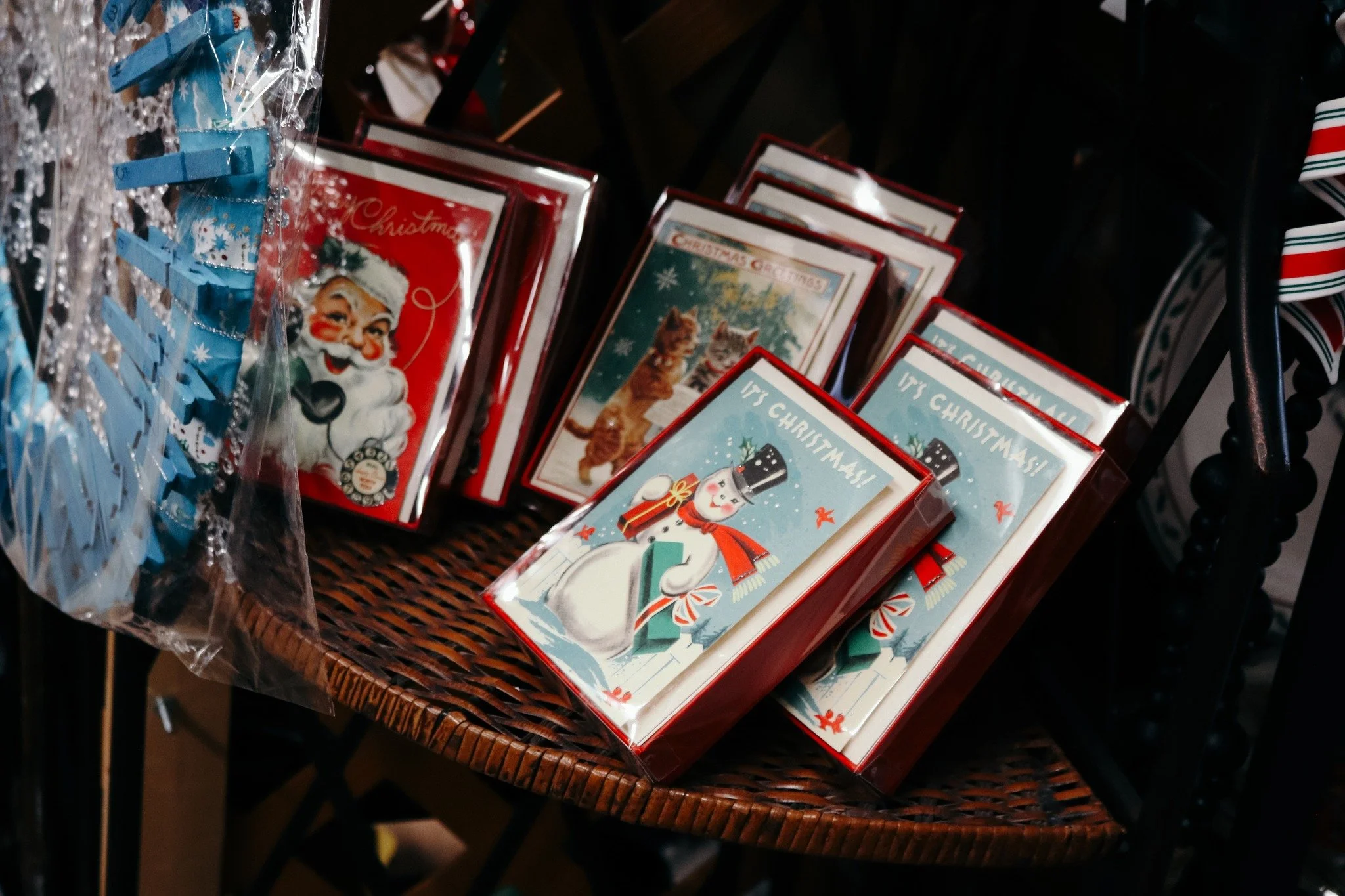 GRAB A THOUGHTFUL CARD!

Haven't sent your holiday cards out yet? Stop by @prestigecreativemarkets this week and pick up a few vintage cards for your family, friends, and neighbors! We have a ton of Christmas d&eacute;cor and unique gifts for you to 
