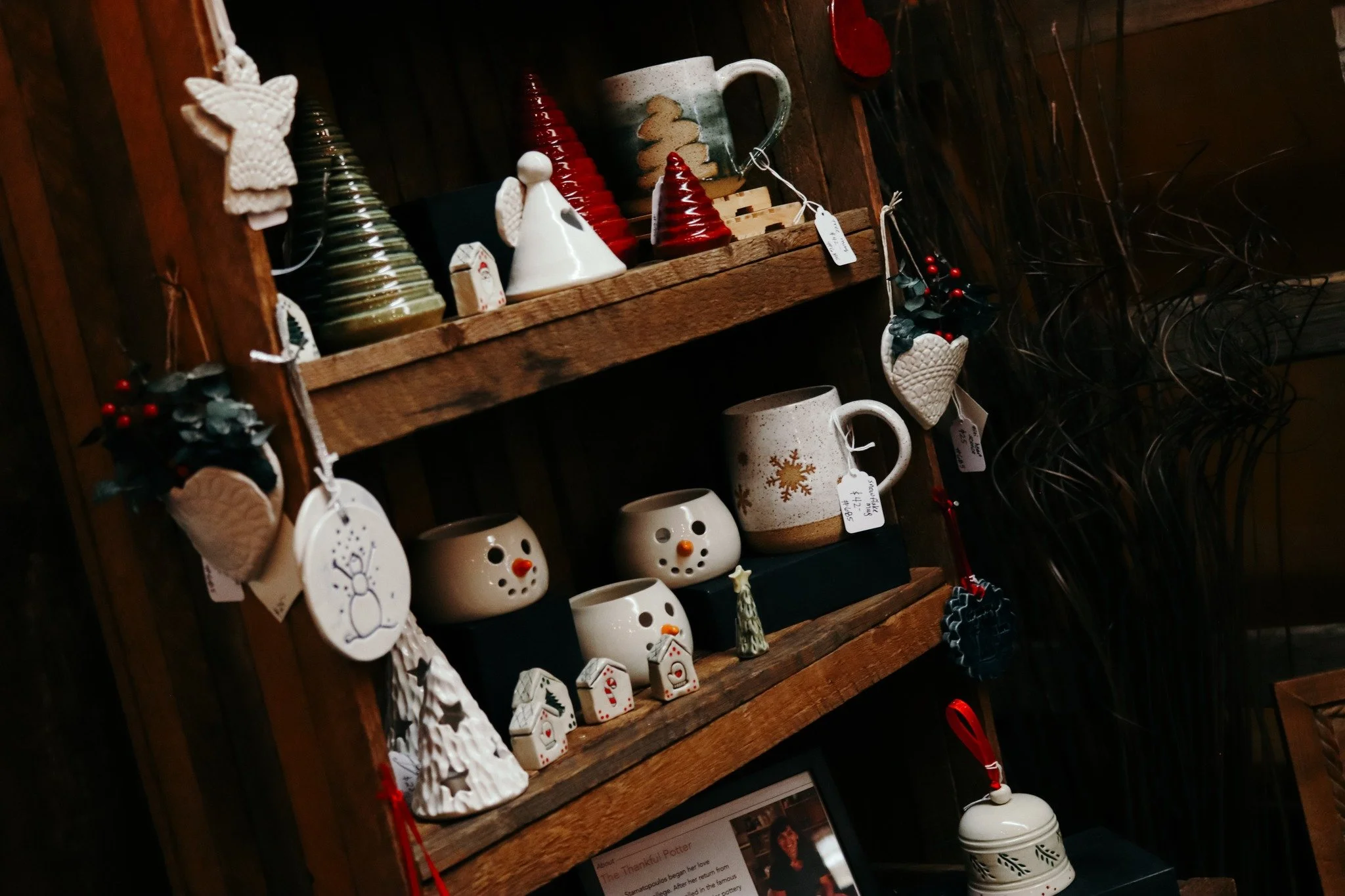 GIVE A GIFT CERTIFICATE! 🎁

Need a last-minute gift for your friend or family member? How about a @prestigecreativemarkets gift certificate? They'll be able to browse our 8,000 sq ft rustic market to find the perfect piece. Stop in and grab one toda