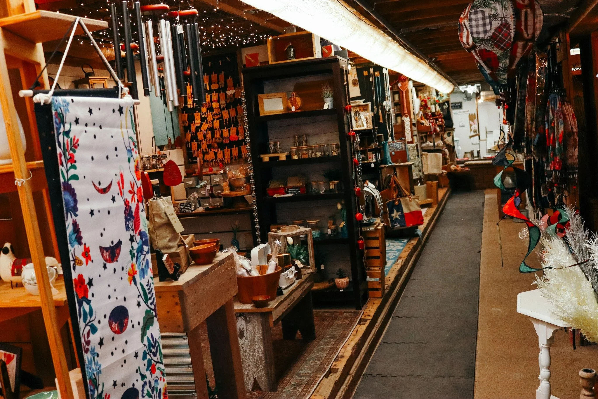 DON'T FORGET TO USE YOUR GIFT CERTIFICATE THIS MONTH!

Did you receive a gift certificate as part of our January promotion? Don't forget to use it this month! Stop in, browse over 90+ talented small shops, and pick up a Valentine's Day gift for your 