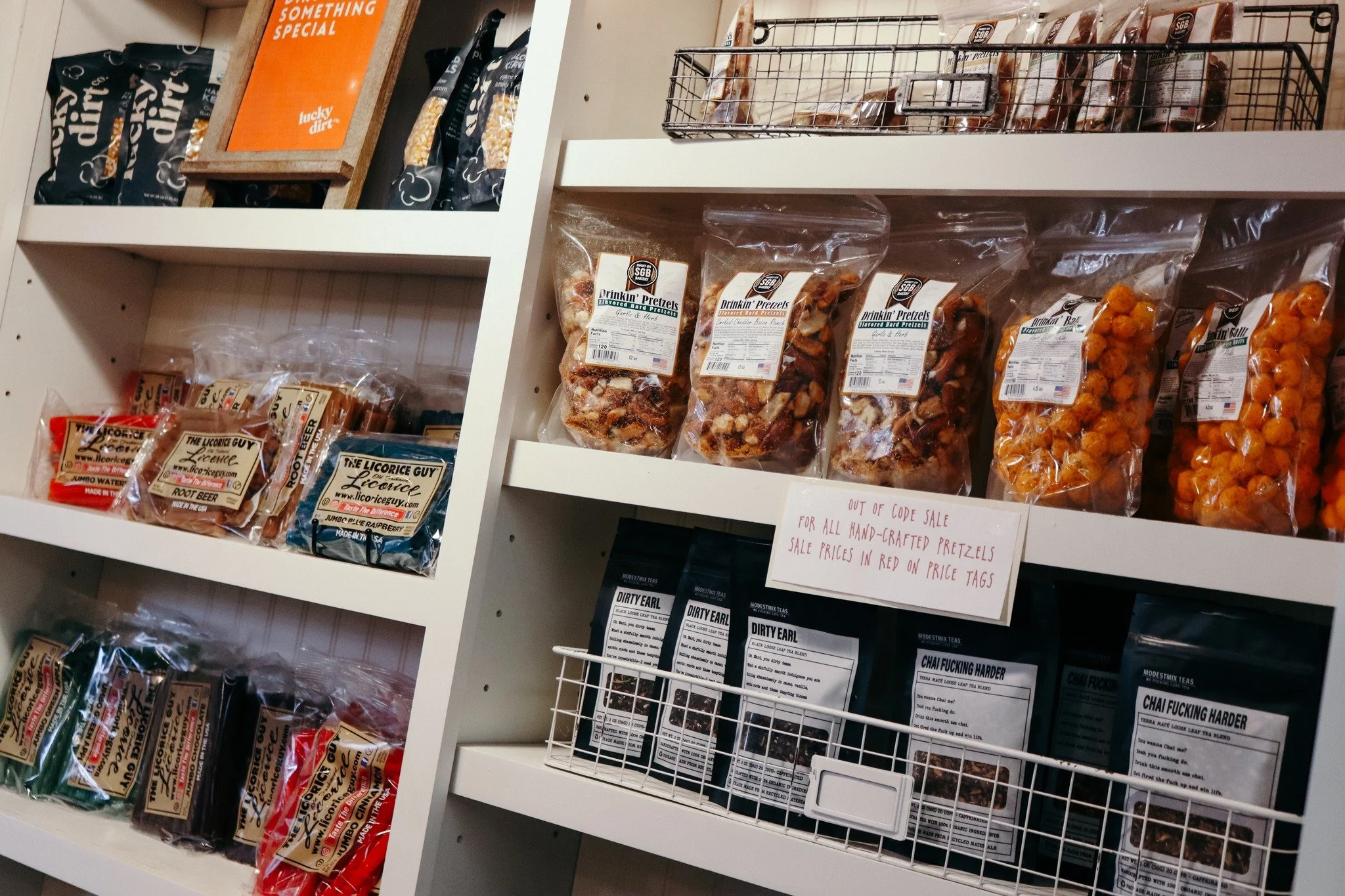 GRAB SOME SUPER BOWL SNACKS! 🏈

We have plenty of delicious game-day foods available in our Country Biscuit General Store! Grab some Drinkin' Ballz, Drinkin' Pretzels, Popcorn, Licorice, Salsas, Dip Mixes, and more. 🥨🧀 We are open from 10AM - 4PM!