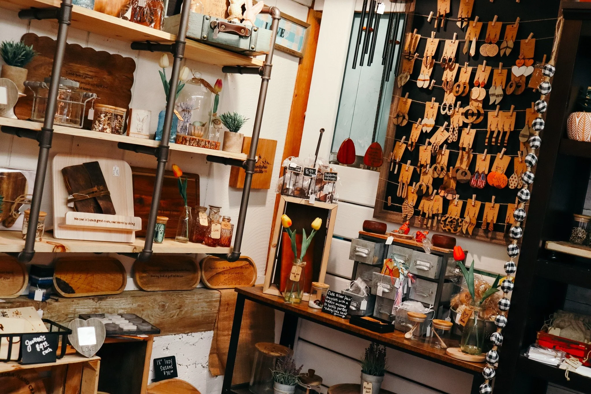 COME BY FOR SOME SUNDAY FUN!

Join us from 10AM - 4PM today and roam our 8,000 square foot rustic space! Our market is packed with local food goods, boutique fashion, home decor, handmade gifts, barnwood furniture, and so much more. Stop in and shop 