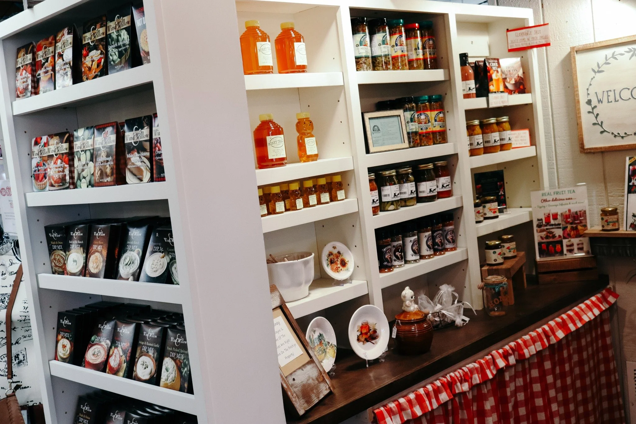 SHOP THE COUNTRY BISCUIT 🍎

Have you seen our General Store near our front entrance? Snag local honey, olive oil, sauces, salsas, dips, licorice, pretzels, and more! These items are great to stock in your own pantry, and are also perfect for hostess