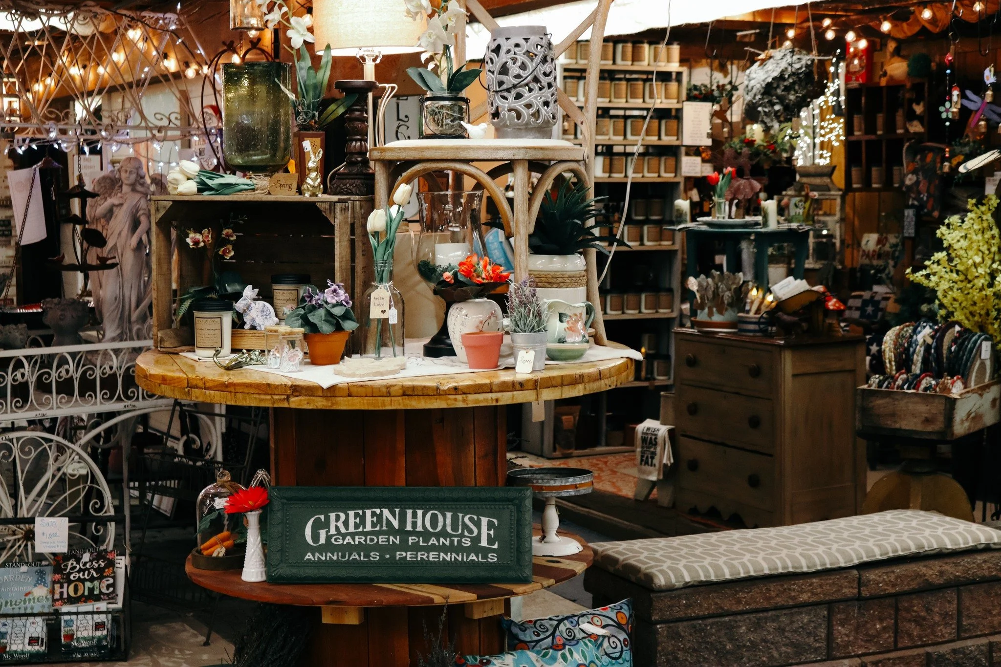 WE COULDN'T DO IT WITHOUT YOU!

During this Small Business Week, we want to acknowledge the support of our small shop owners by our incredible customers. We love welcoming you to our rustic barn and one-of-a-kind events. Thank you for making it all p