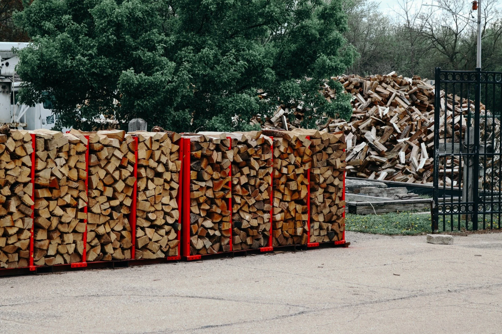 GATHER AROUND A BONFIRE! 🔥

Need to replenish your supply for the holiday weekend? Mixed hardwood firewood is currently available for scheduled pickup at @prestigecreativemarkets.

Face Cord: $130 + tax
1/2 Face Cord: $80 + tax
1/4 Face Cord: $45 + 