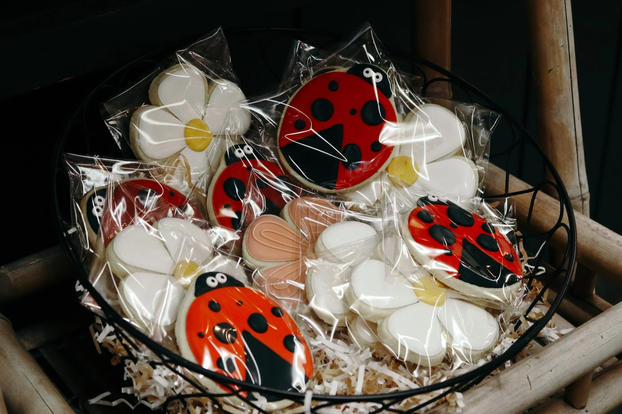 TAKE HOME A TREAT 🐞🌸

Grab a couple of our hand-iced sugar cookies during your visit to the barn! You can find these fun, seasonal varieties right at our main counter. Join us until 5PM today!

www.prestigecreativemarkets.com | 630-326-8858 | 475 W