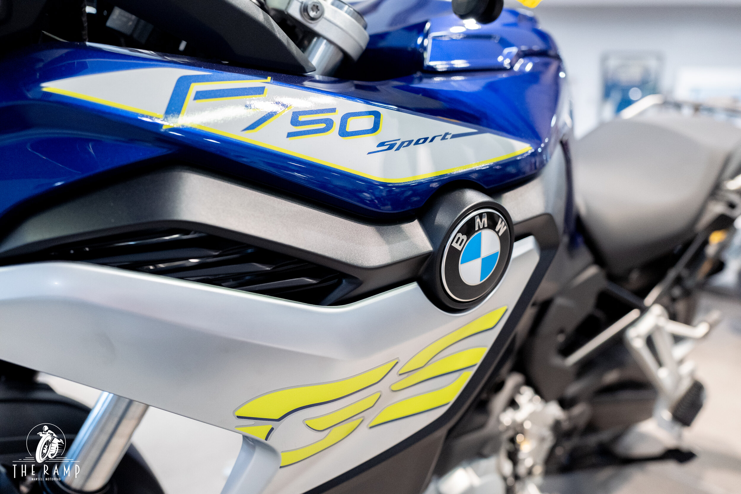Blue et Fluo Protège-réservoir en résine 3D compatible avec BMW F 750 GS 2021 GP-704