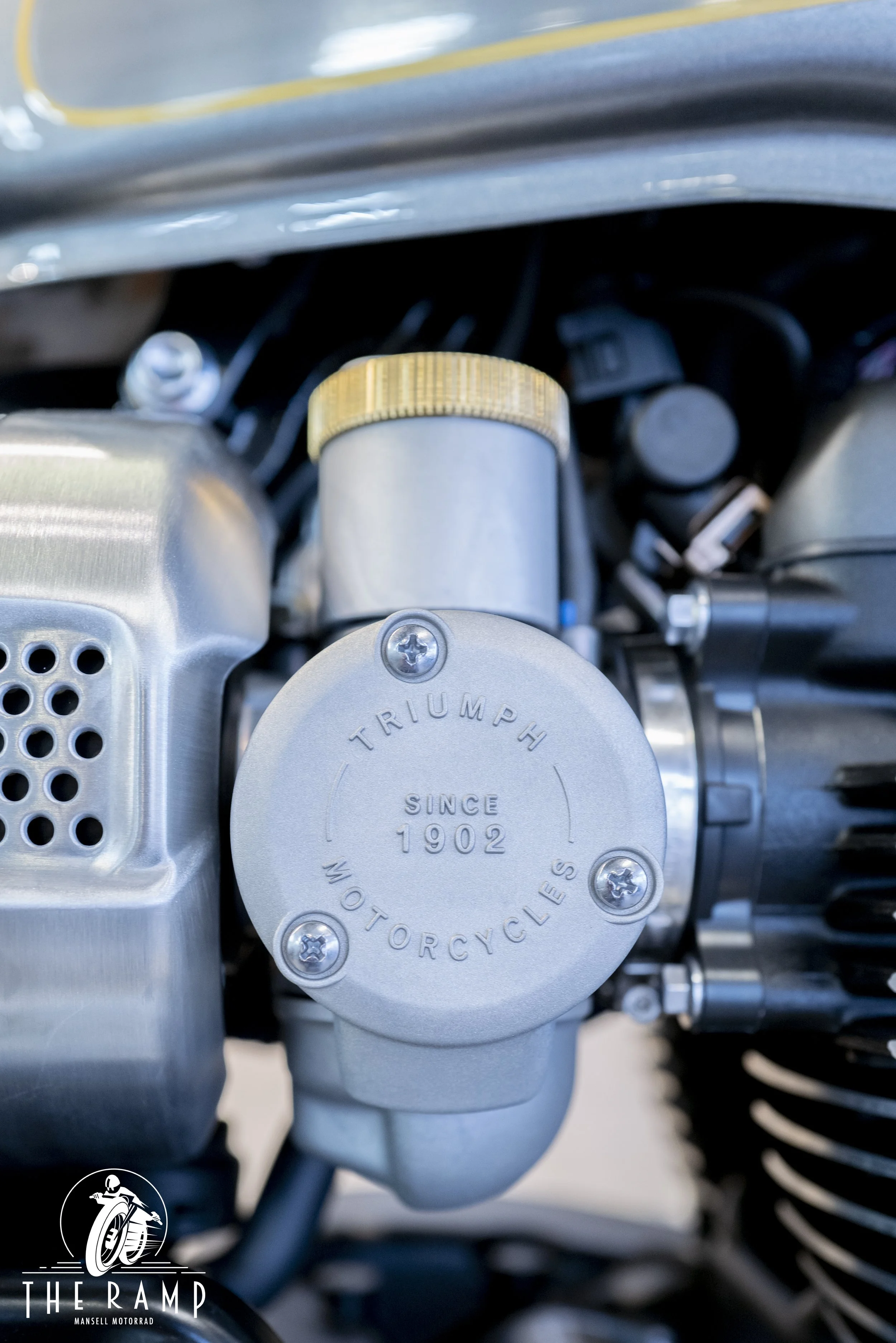 triumph speedmaster oil change