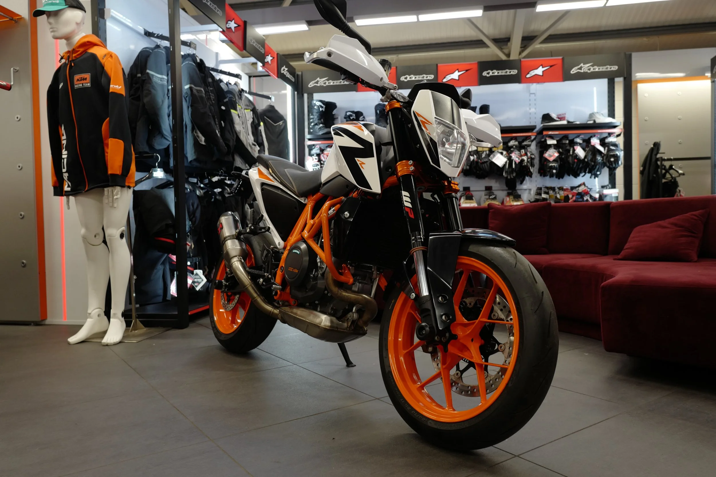 KTM, 690 Duke R