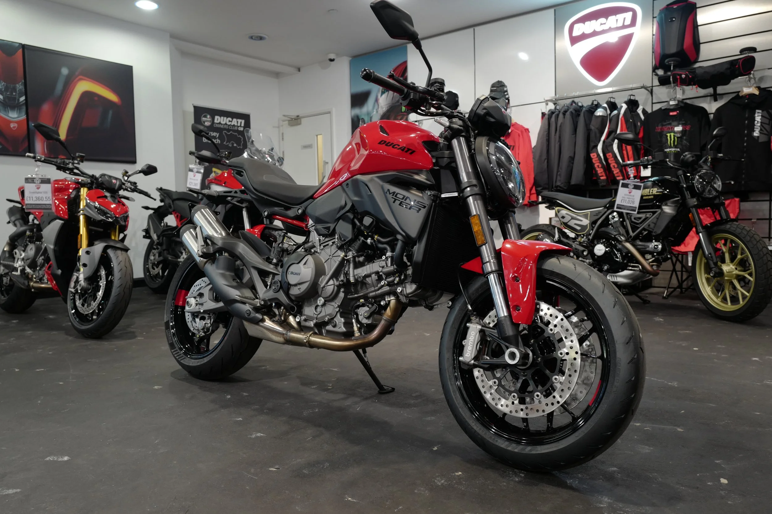 NEW Ducati, Monster