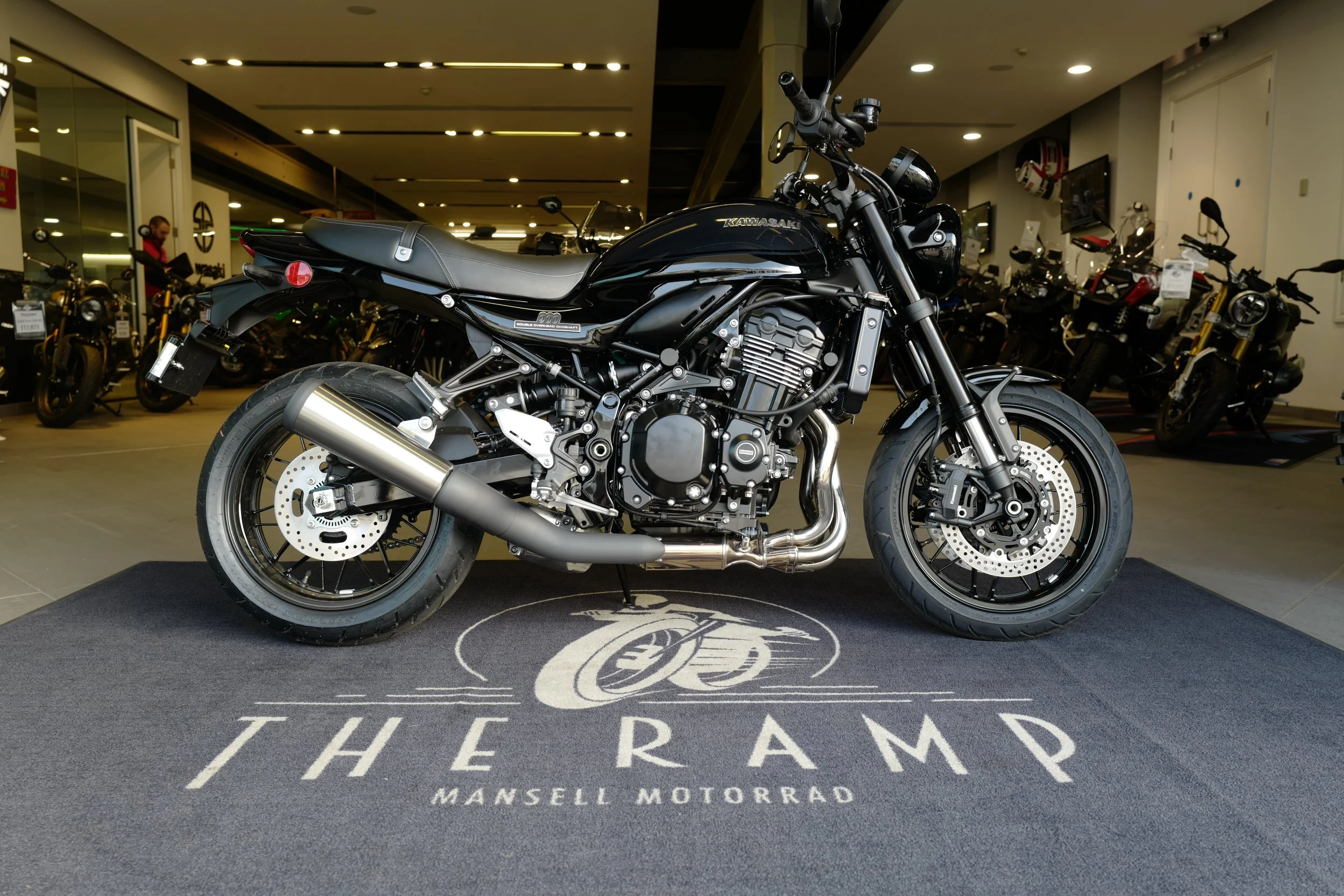 NEW Kawasaki, Z900 RS Black Edition
