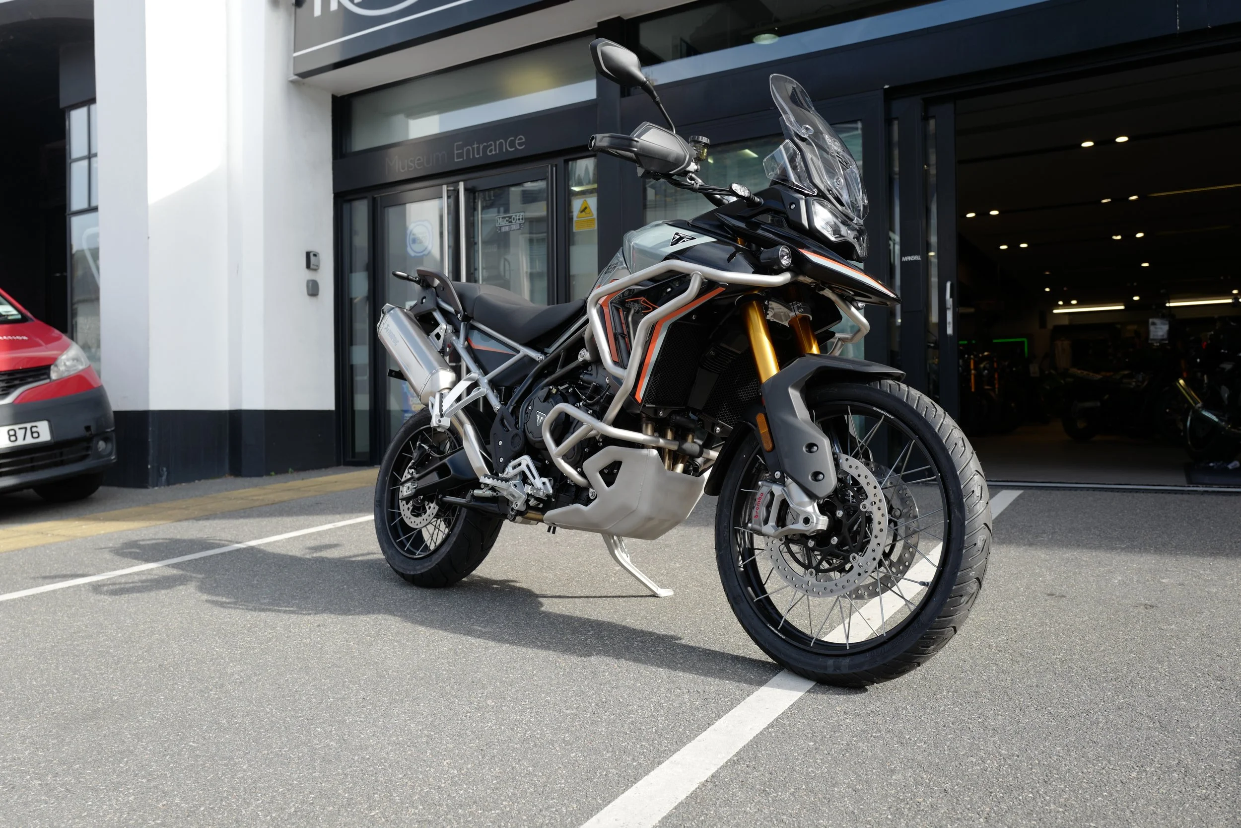 NEW Triumph, Tiger 900 Desert Edition