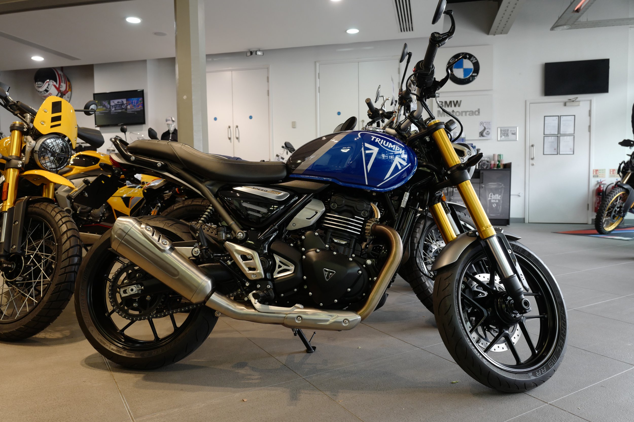 Triumph, Speed 400