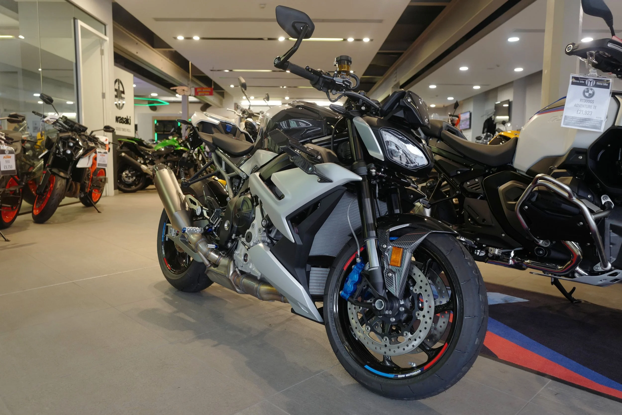 NEW BMW, M 1000 R