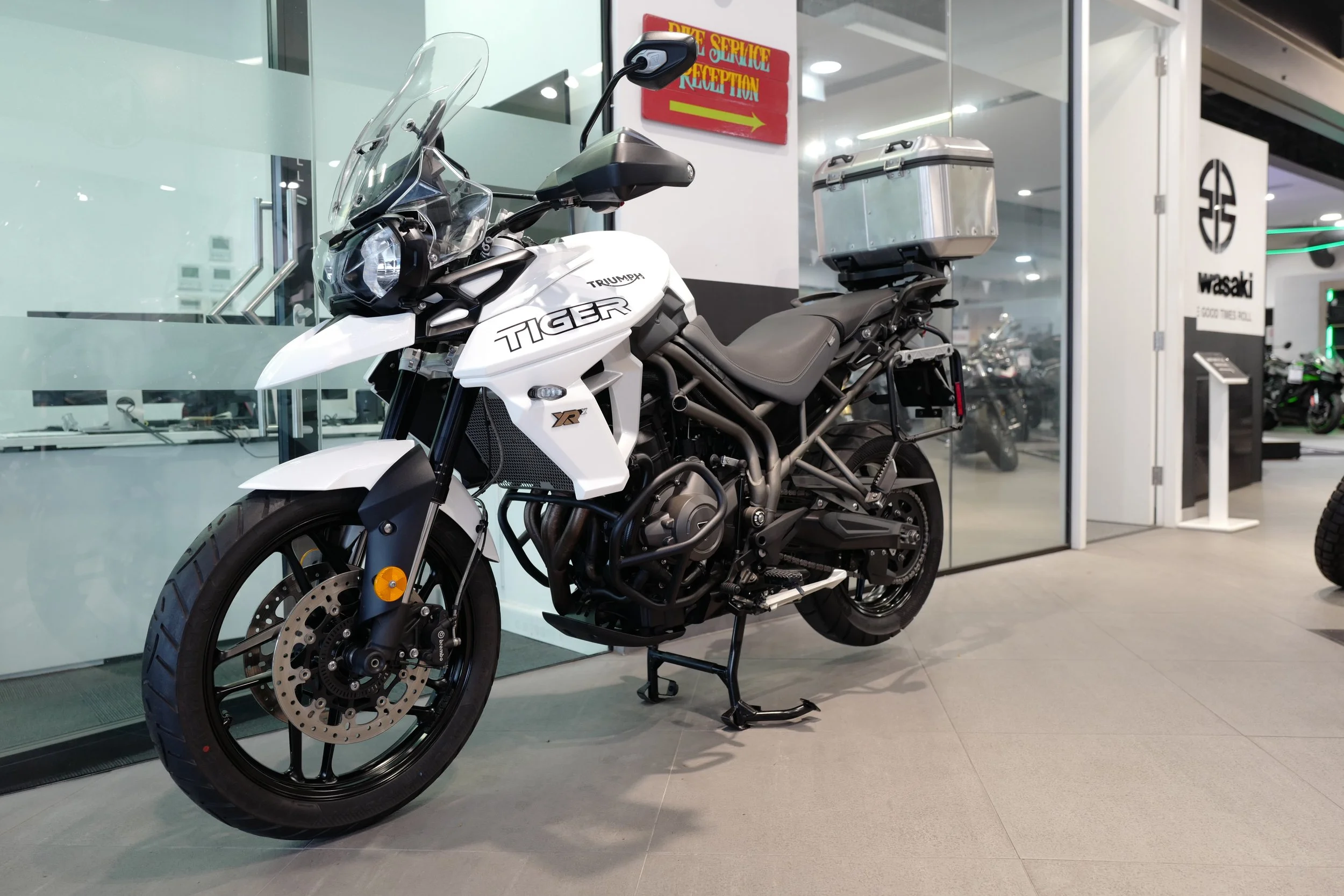 Triumph, Tiger 800 XRX