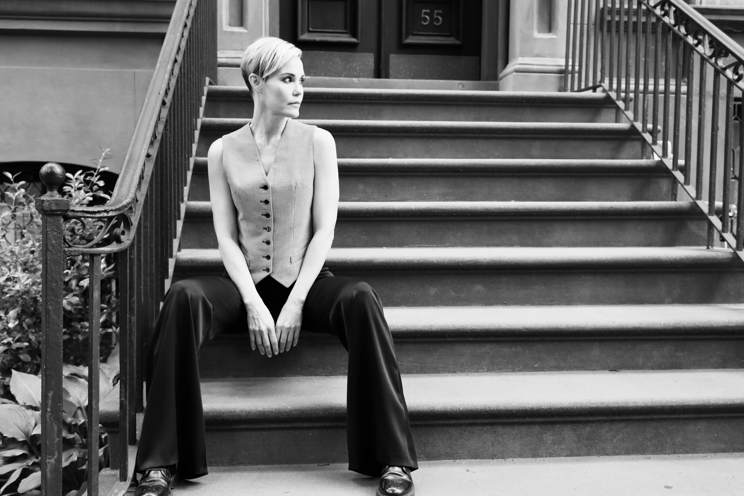 Leslie Bibb — The Bare Magazine