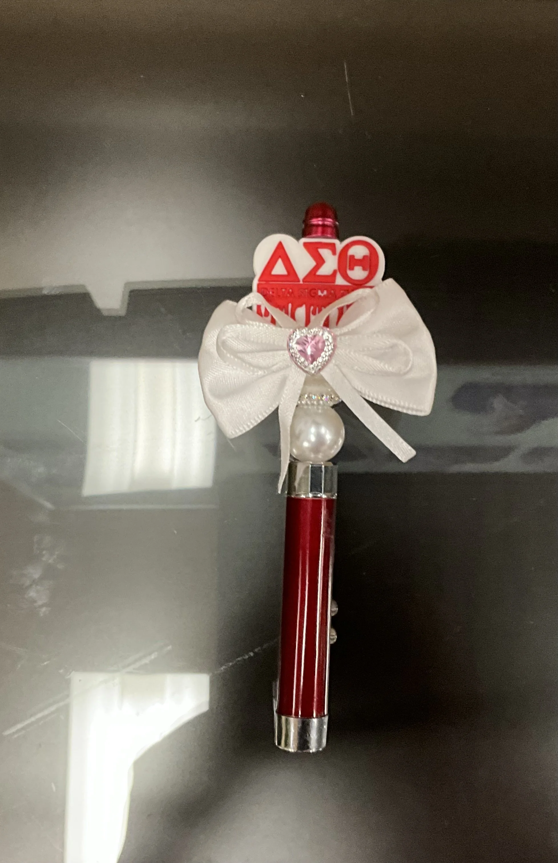Delta Sigma Theta penlight 002