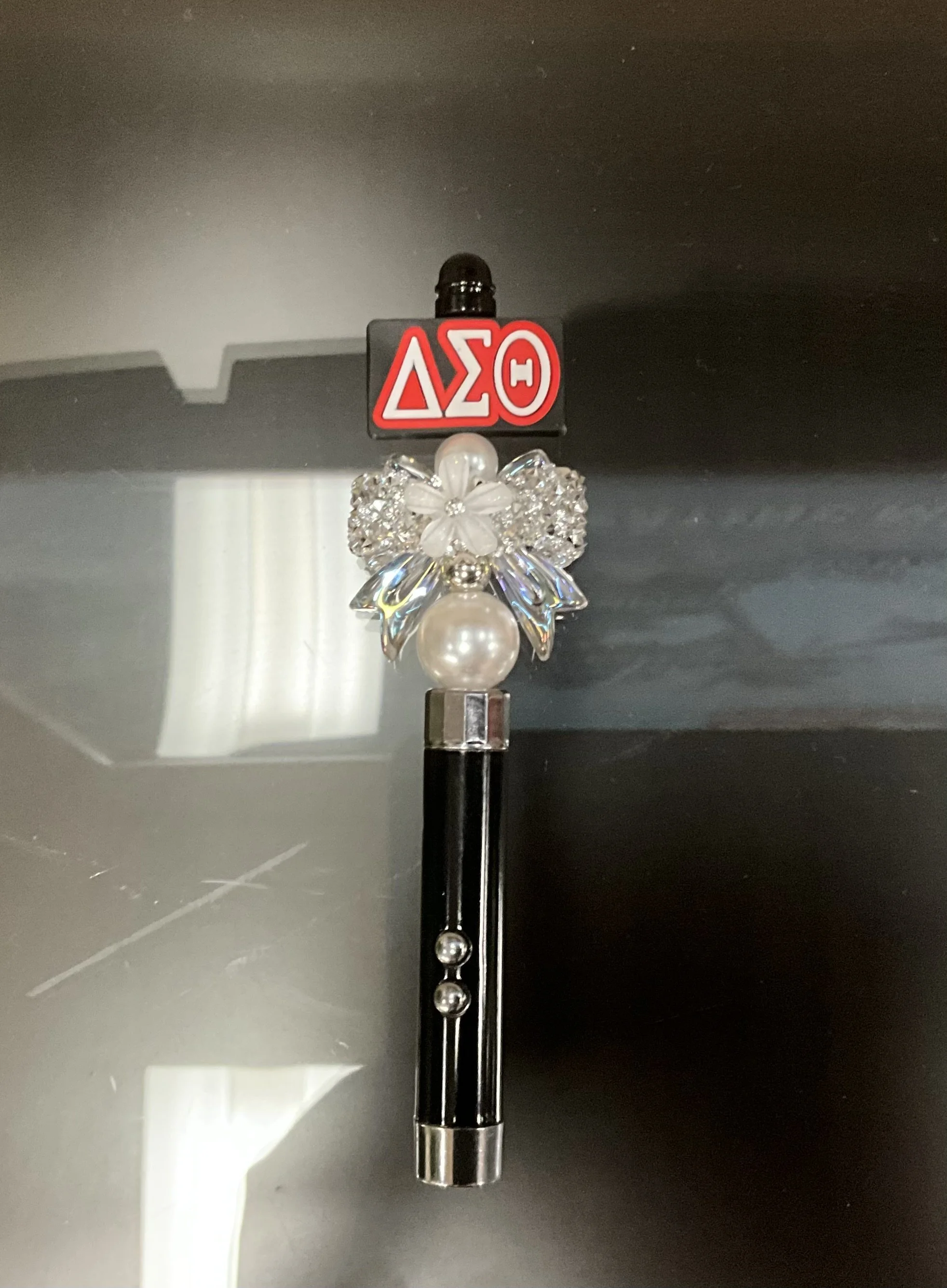 Delta Sigma Theta penlight 005