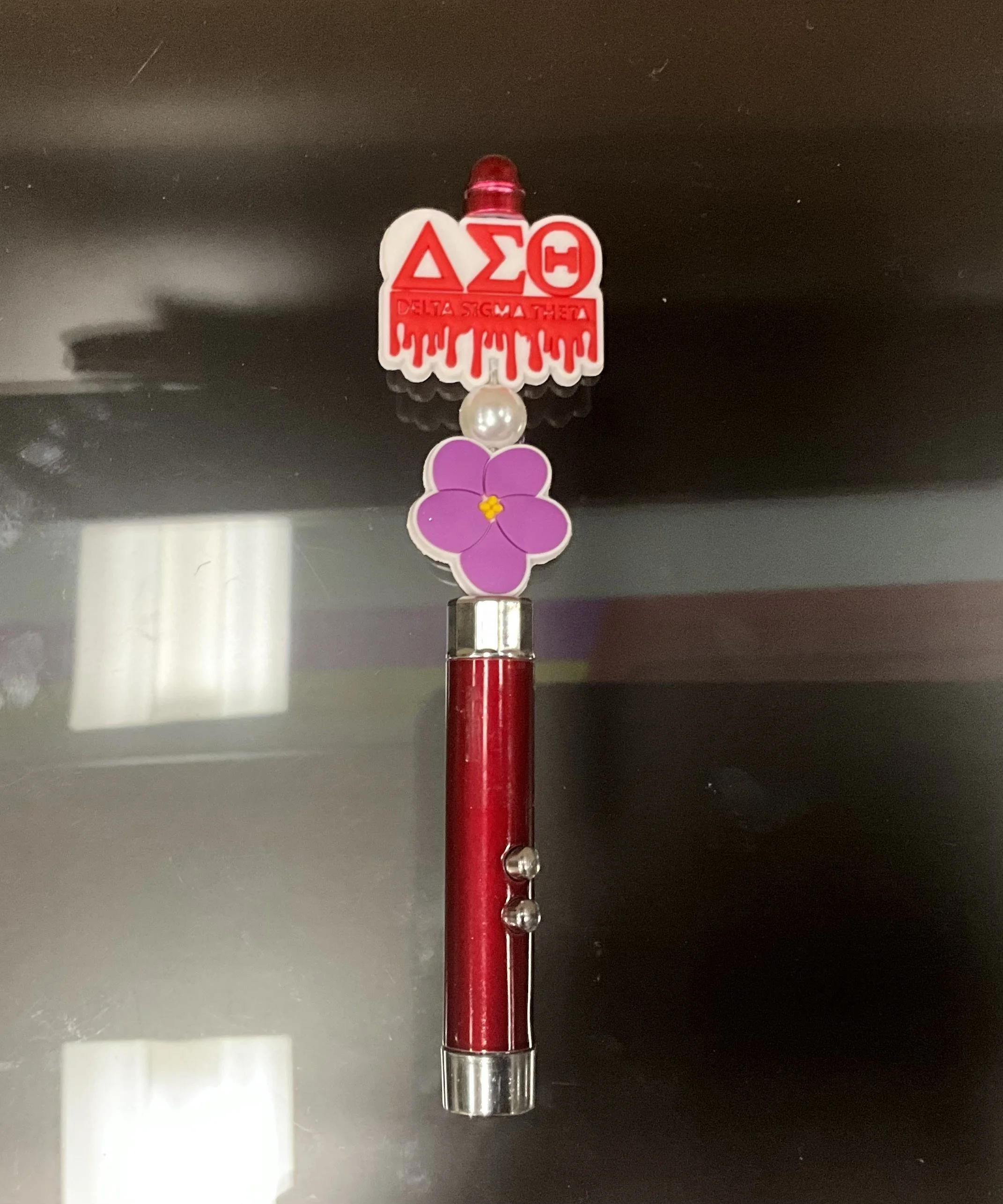 Delta Sigma Theta penlight 004