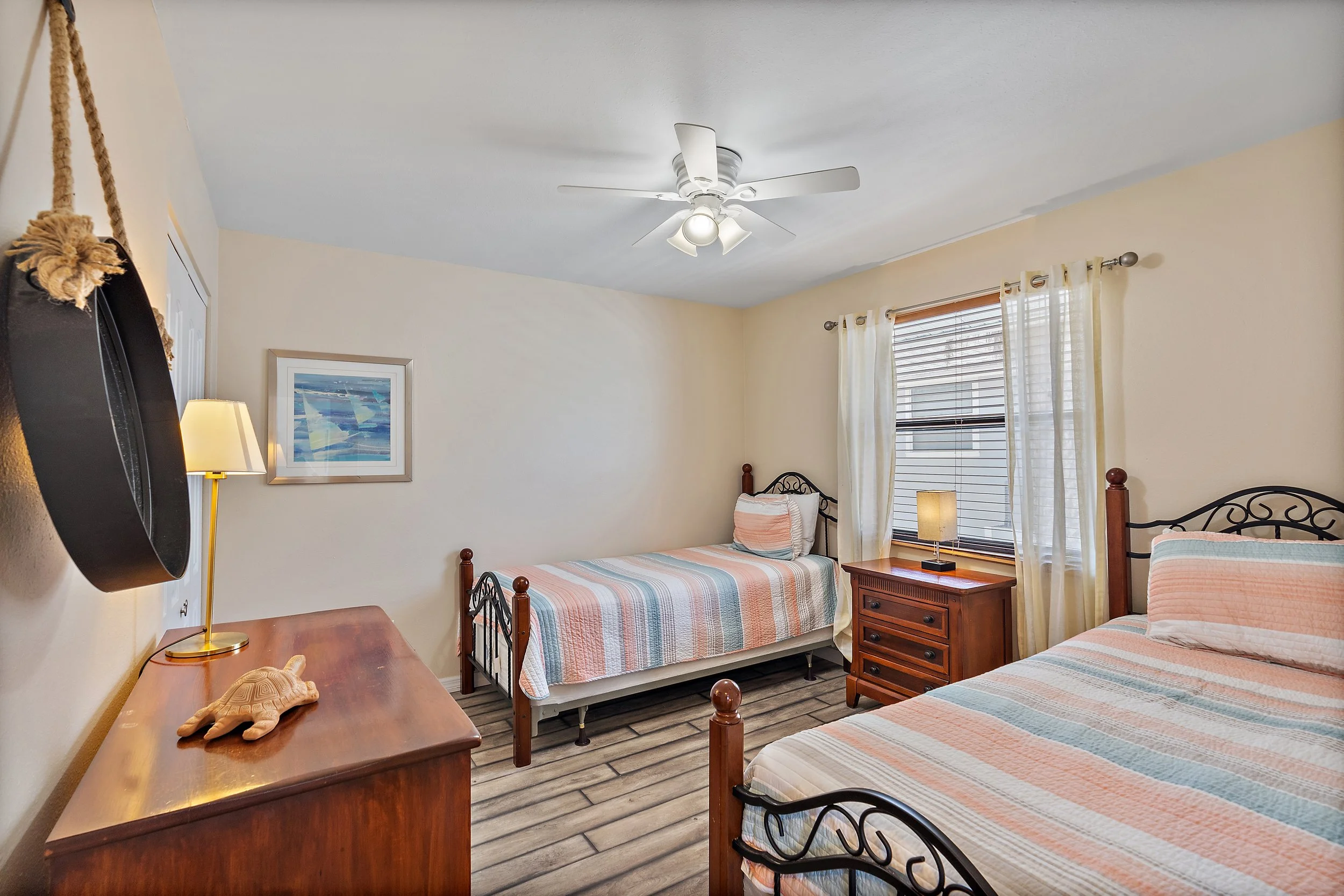 Second bedroom.jpg