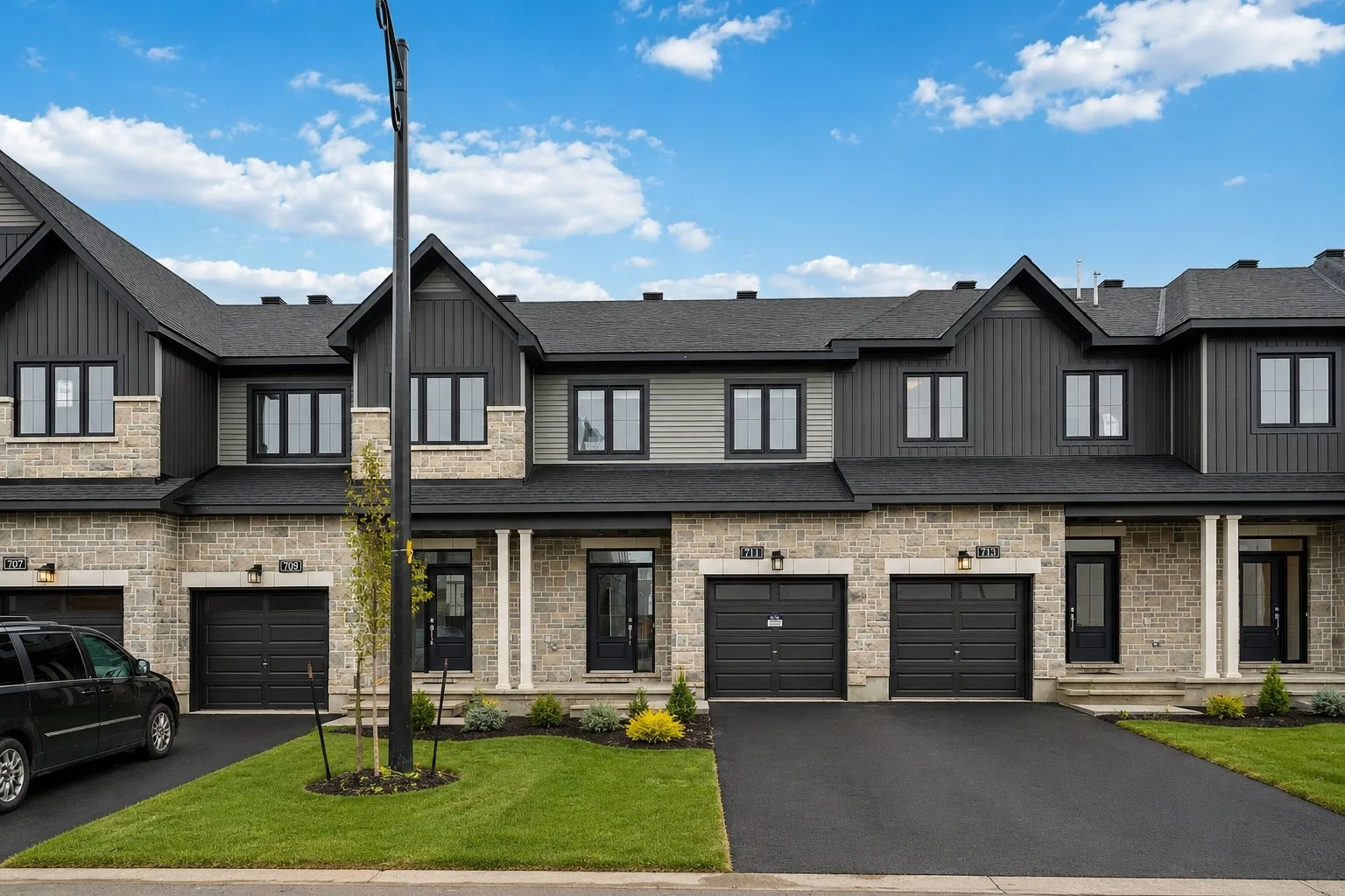 711 Fairline Row | KANATA