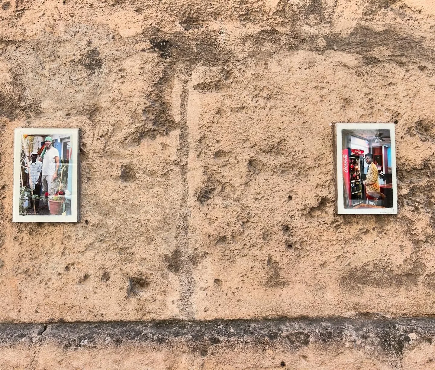 Cartes postales, enfin plut&ocirc;t murales, d&rsquo;Arles. #rencontresarles #rencontresdelaphotographie #arles @jbpellerin