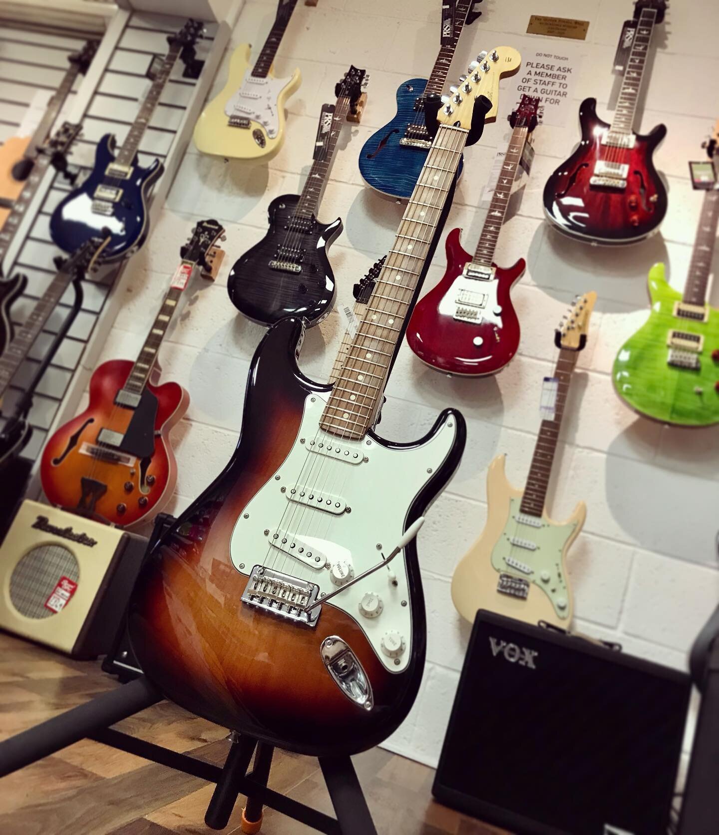 Got that Fender Friday feelin&rsquo; 🎸 
Latest trade-in is this @fender Strat Sunburst MIM ☀️ 
We don&rsquo;t expect this to stick around so if you&rsquo;re interested it&rsquo;s available in-store and online now!