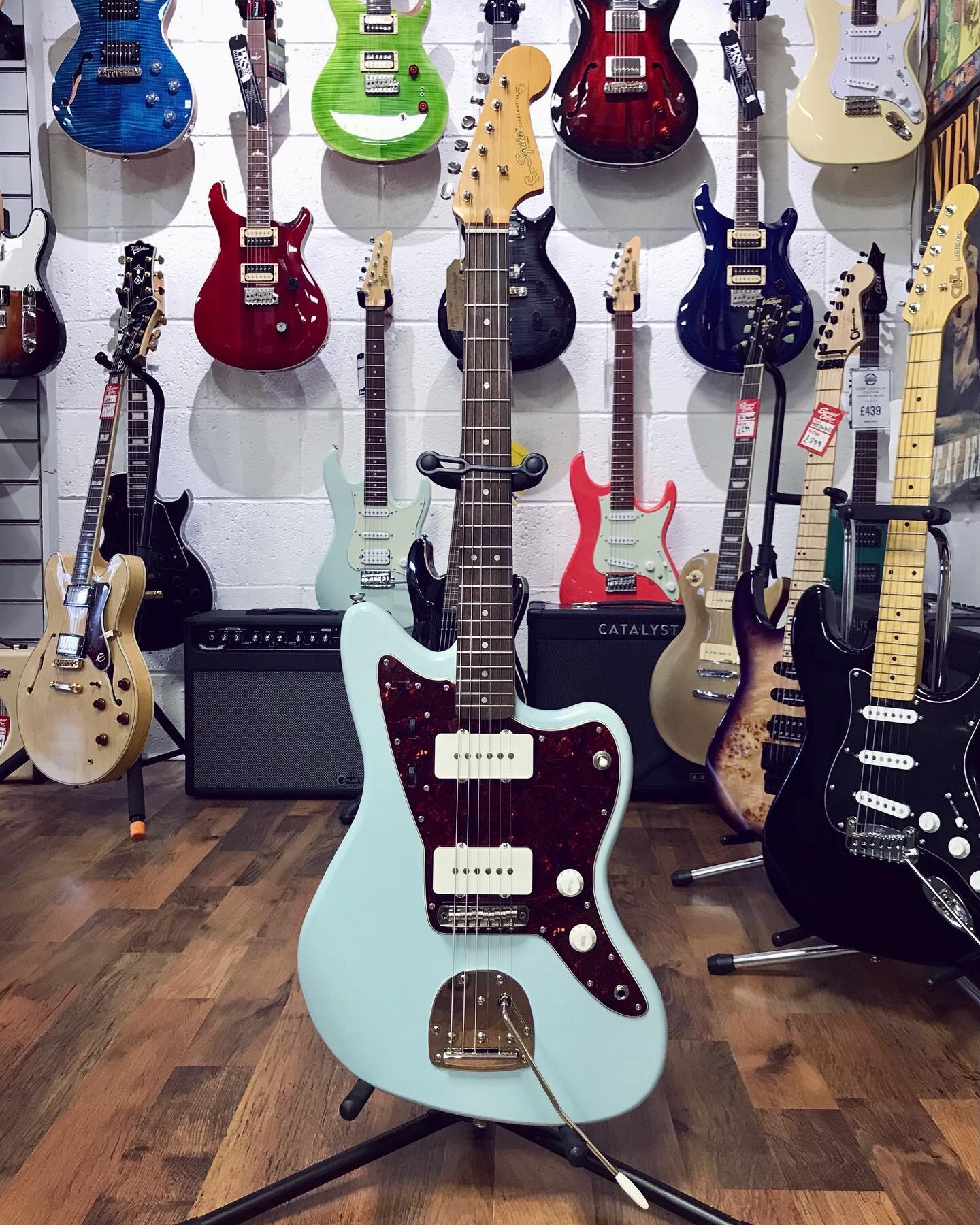 Sonic Blue to make you WOOO!
Latest trade in, Squier Classic Vibe Jazzmaster 💙