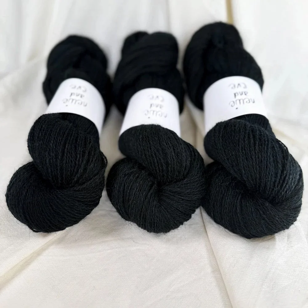 dales_5050_darkest_midnight_4plyyarn_nellie_and_eve.jpg