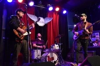 We released the thunder at the @skylarkcafe open mic! Check out the full performance on our YouTube page
.
.
.
#seattlemusic #seattleband #pnwmusic #rocknroll #hardrock #bluesrock #garagerock #kexp #subpop