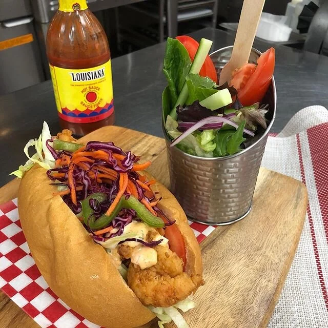 Today&rsquo;s lunch is memories of NOLA! Shrimp Po&rsquo; Boy w/ Purple Slaw, Iceberg, Tomato &amp; Remoulade #wilbyseeingyou #instafood #nothingisordinary #myfab5 #f52grams #dailyfoodfeed #lovefood #eatingfortheinsta #flatlay #spoonfeed #infatuation