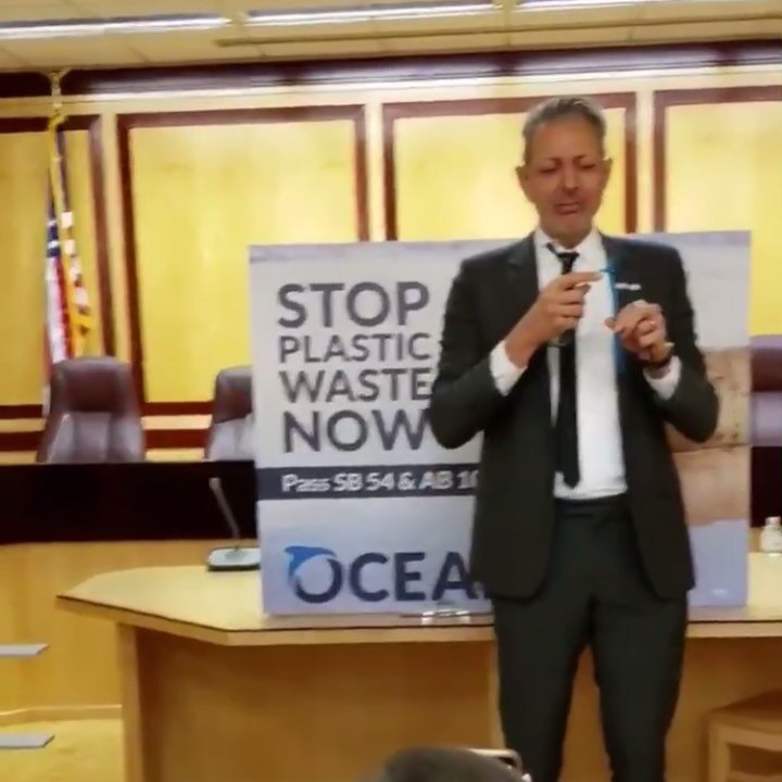 Actor &amp; Activist Jeff Goldblum speaking on behalf of our @oceana straw packs! Available now. 

#ocean #oceans #oceanconservation #plasticfree #turtles #ecofriendly #savetheocean #metalstraw #zerowaste #plasticpollution #noplastic #reuse #reusable