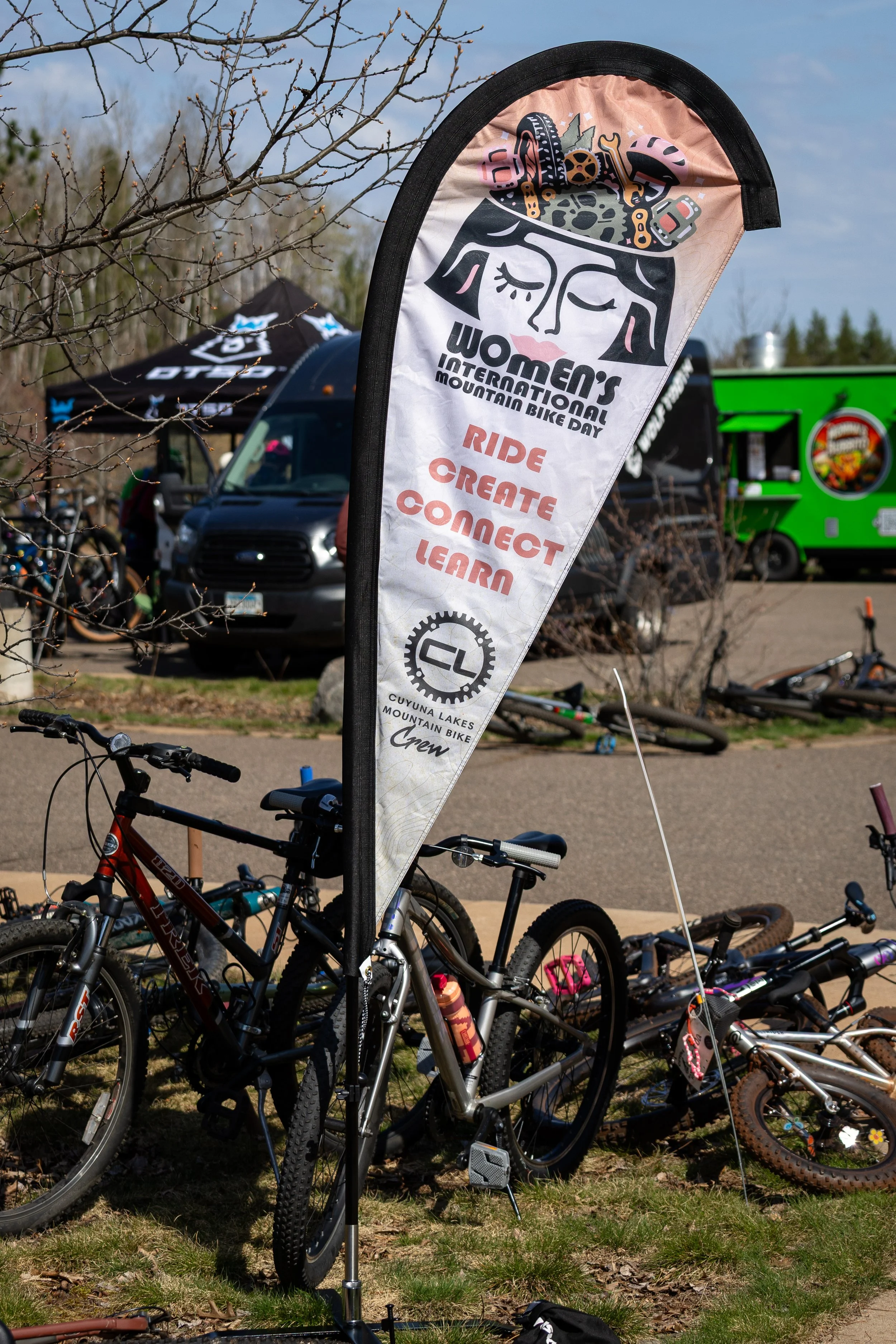 international-womens-mountain-bike-day_55244619071_o.jpg