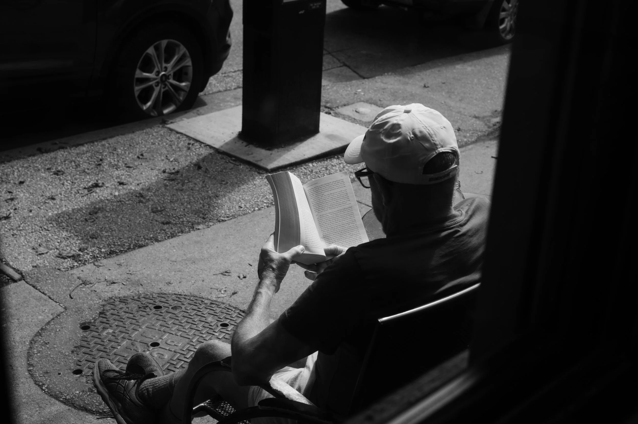 "The Reader" Ray Au