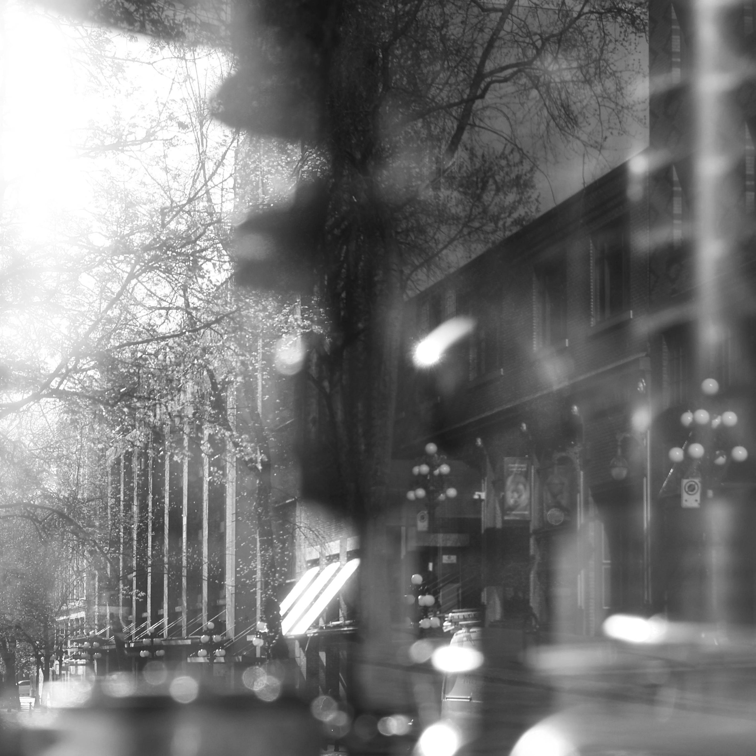 Ariel Huang / I have always appreciated the peace and focus I have while photographing the world around me. To me, doing street photography is a way of re-imagining the city that I'm in. It is also a way to examine and reconnect with myself. IG @arie