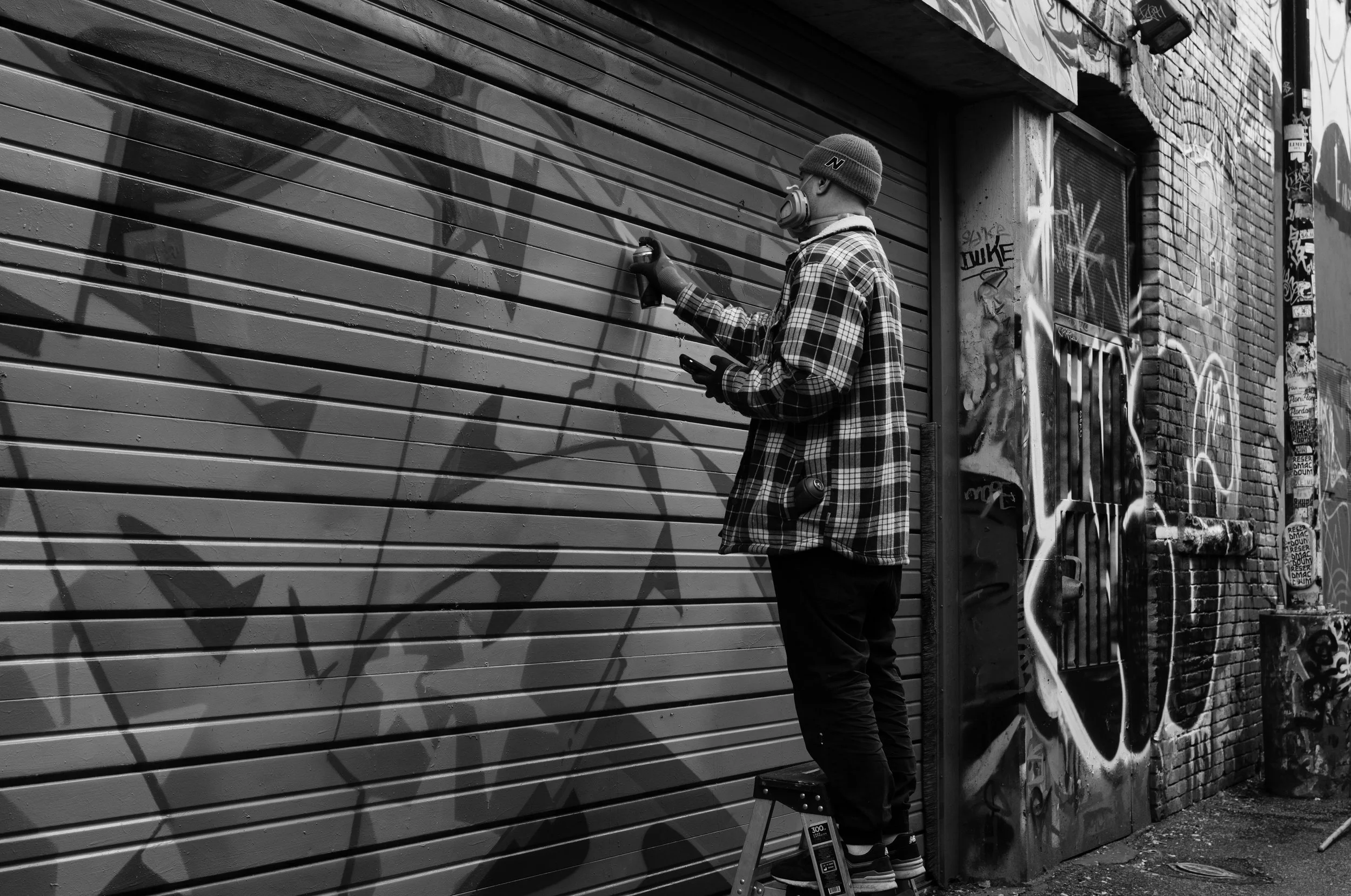 "Artist at Work" Ray Au