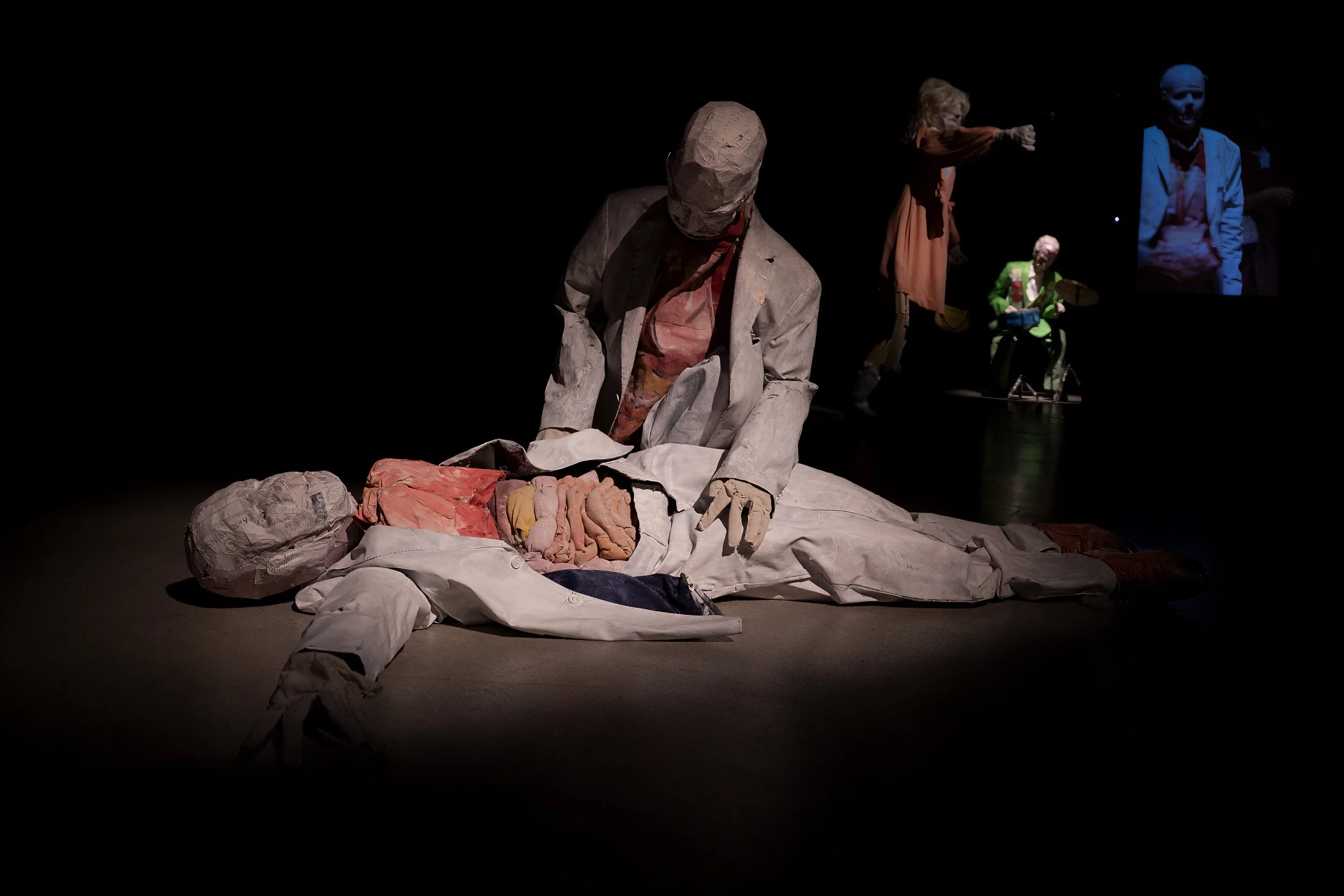 Walter Mourning Julius 1.jpg