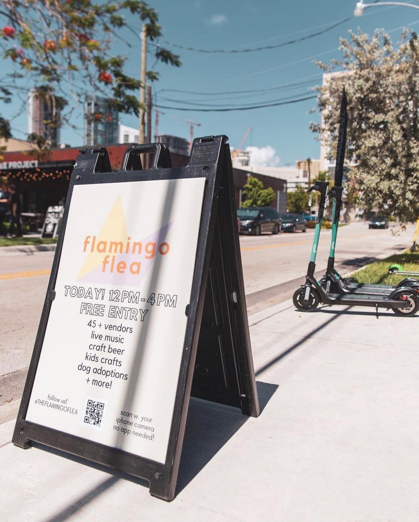 The iconic flea sign means it&rsquo;s flea week! 

Flamingo Flea 
Sunday, November 20 
12-4 pm 
At @tarponriverbrewing 
Free entry 
Live music 
40 handcrafted vendors with gifts, decor, plants, vintage and thrifted finds and so much more!
Kid and dog