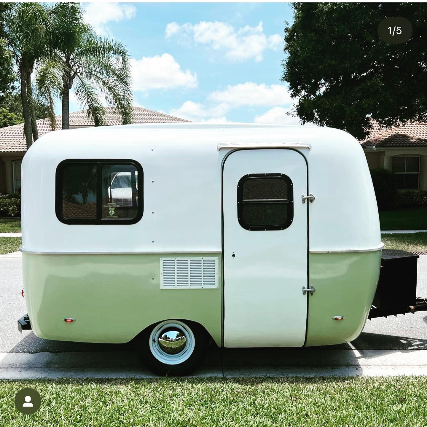 This adorable little traveling bug is coming to @theflamingoflea swipe to whats @sproutthescamp is all about? 

We love love new vendors specially when they come on 4 wheels. 

Shop @sproutthescamp May 28th at our next Flamingo Flea at @tarponriverbr