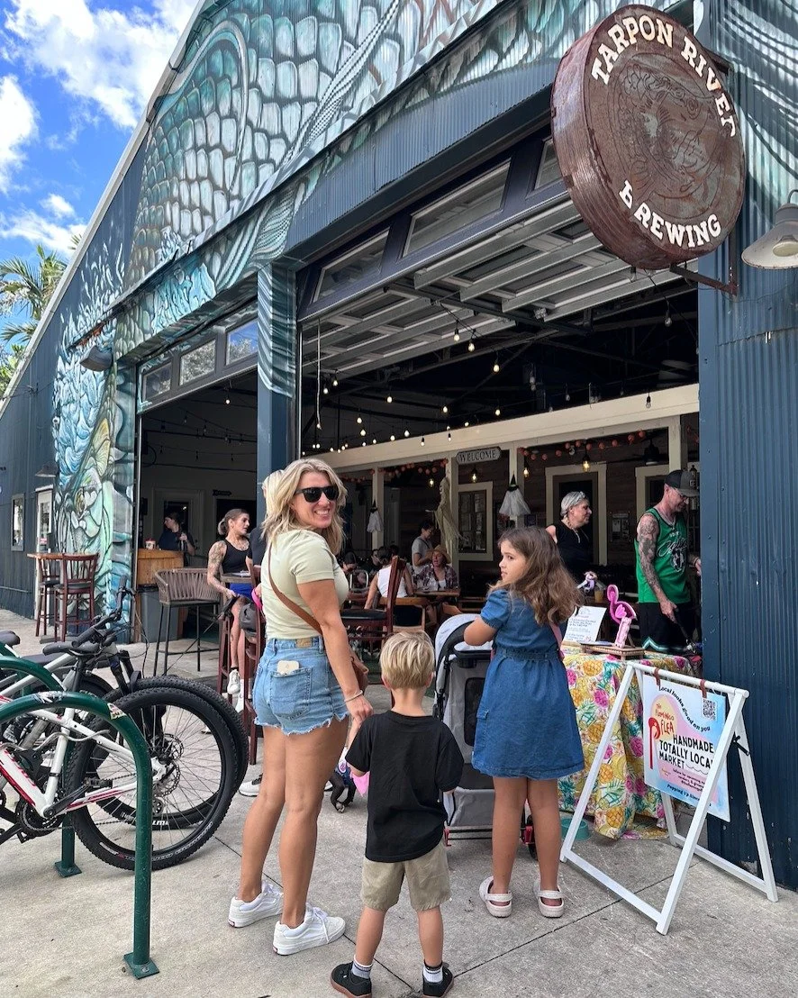 One week away from our Merry Market at @tarponriverbrewing in Fort Lauderdale.
Local vendors, one-of-a-kind gifts, live music and holiday jingles, festive eats, and cold brews.. the perfect way to kick off your holiday shopping.

Flamingo Flea' Merry