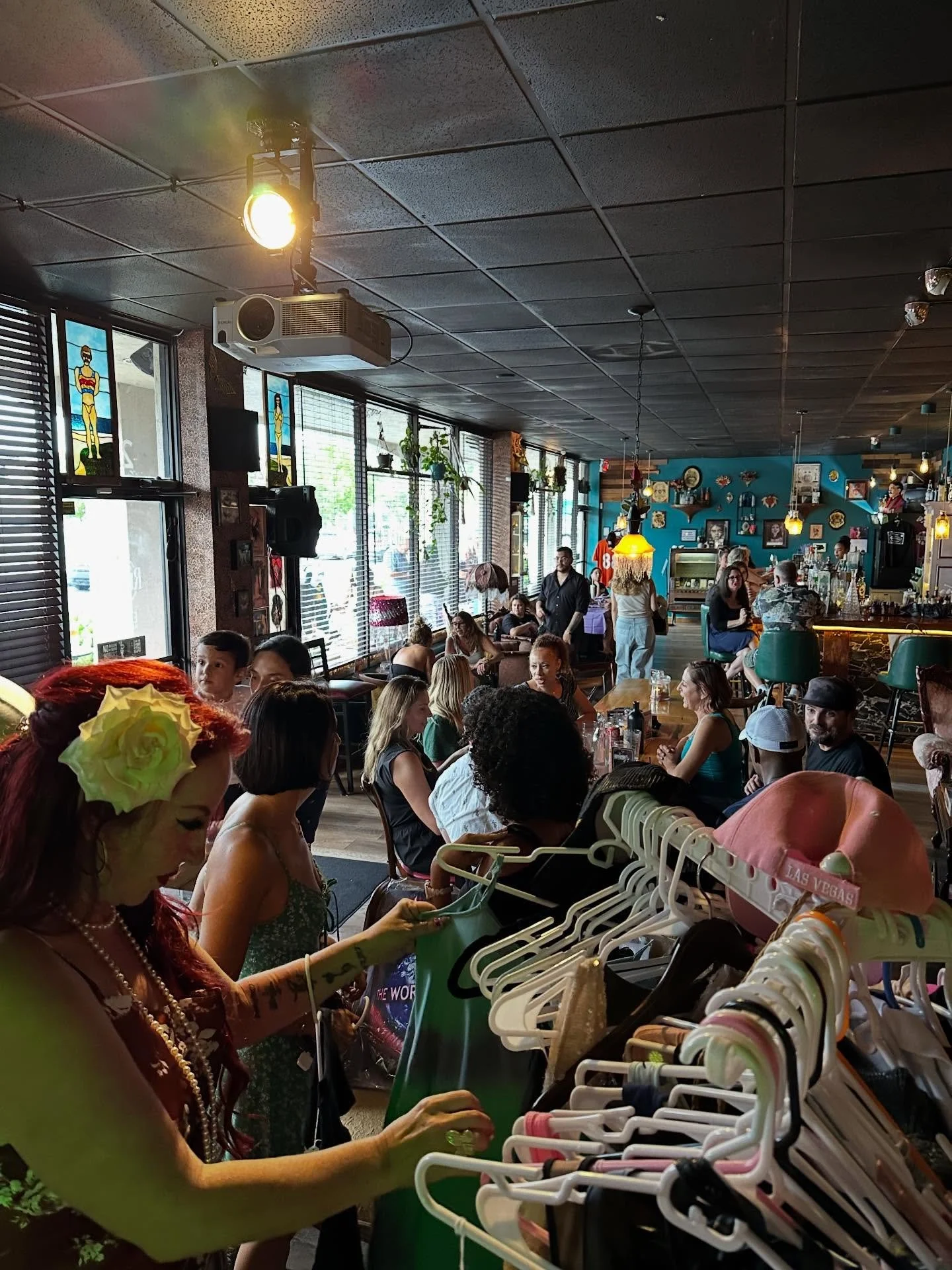 Flamingo Flea finds + Craft Night. That&rsquo;s an easy yes! Come out tomorrow for a little shopping, supporting local, and crafts with friends. Plus, delicious bites and to die for cocktails all happening tomorrow night 6-9 pm at @revelryfla in pomp